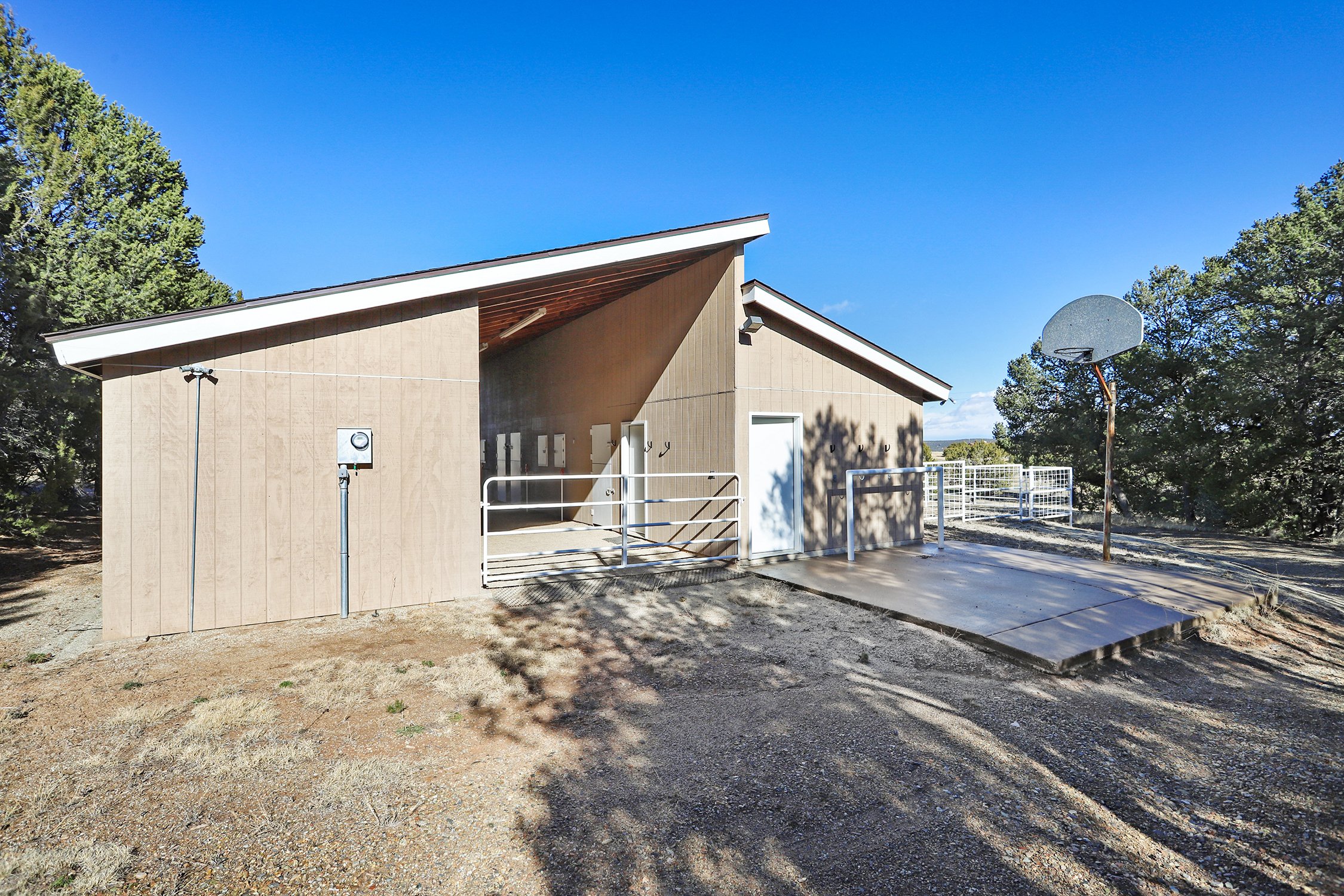 119 Steeplechase Dr-Stables