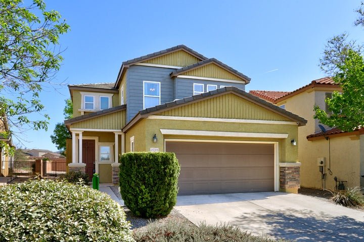 Two Story Northern Meadows Home in Rio Rancho, New Mexico
