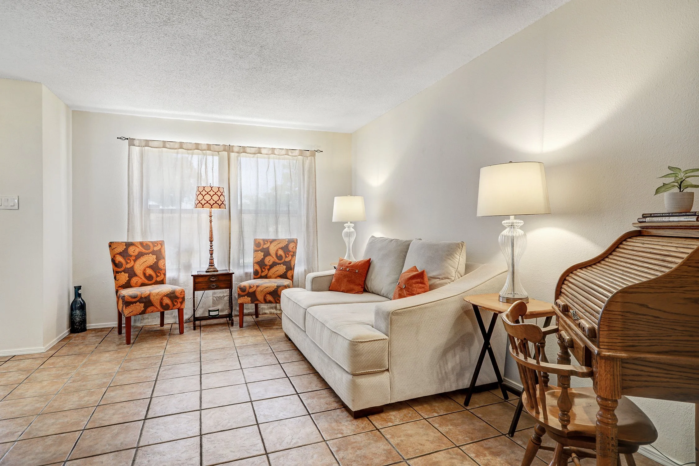 724 Monell Drive NE-Living Area