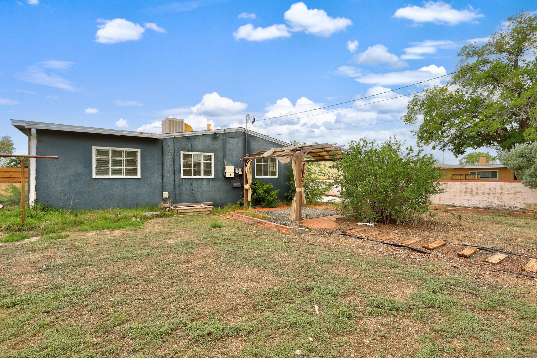 1412 Alvarado Drive NE-Backyard