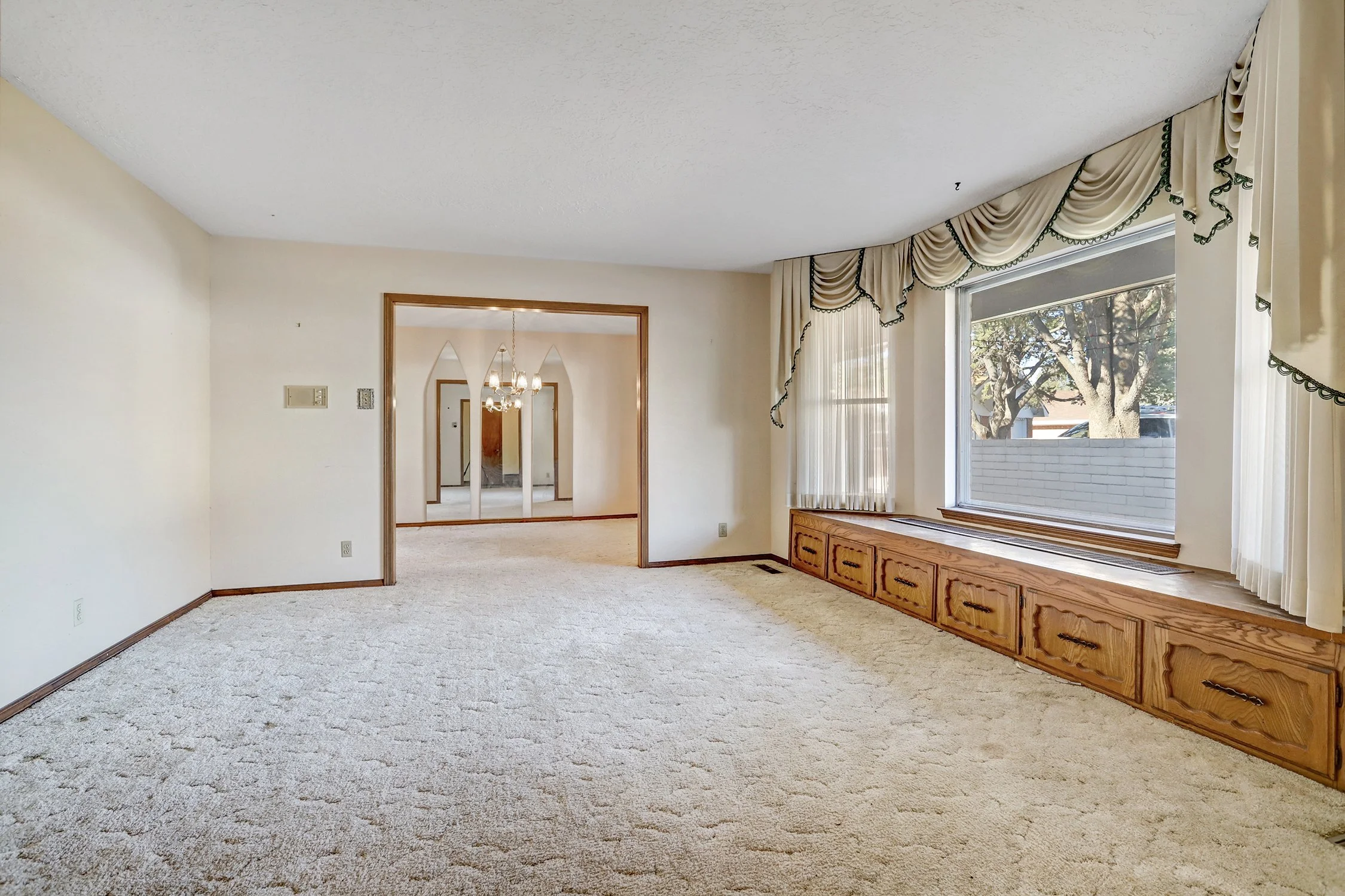 7716 Northridge Ave NE-Living Area