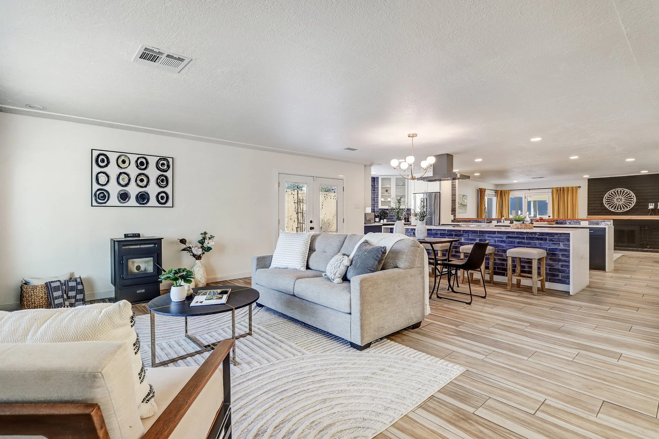 3420 Candlelight Drive NE-Living Area