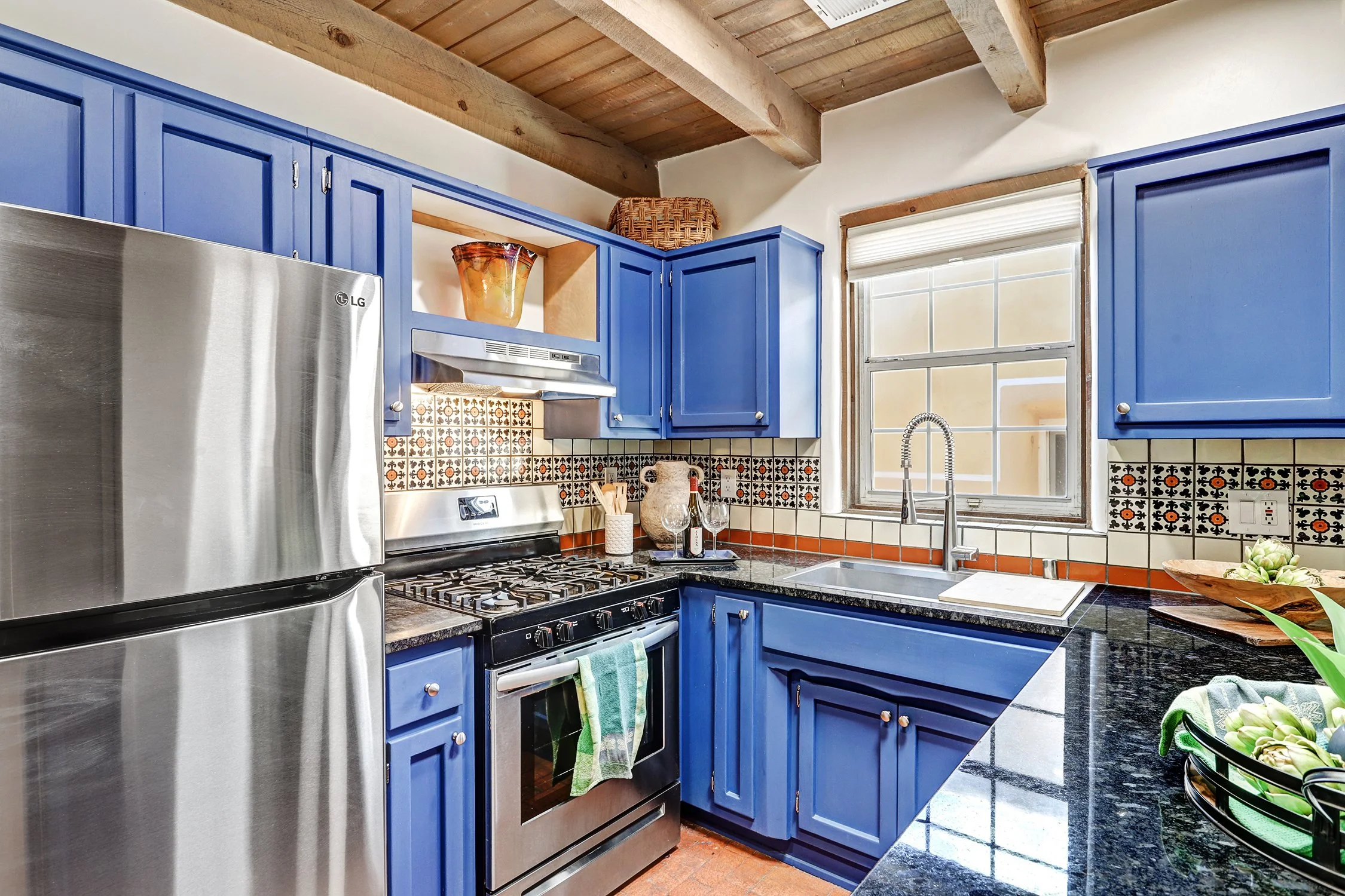 220 San Pasquale Avenue NW-Kitchen