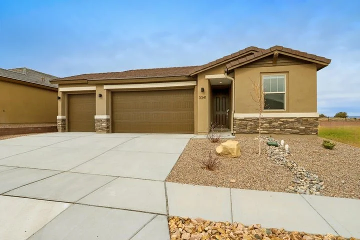 Nearly-New Construction Home in Rio Rancho, New Mexico