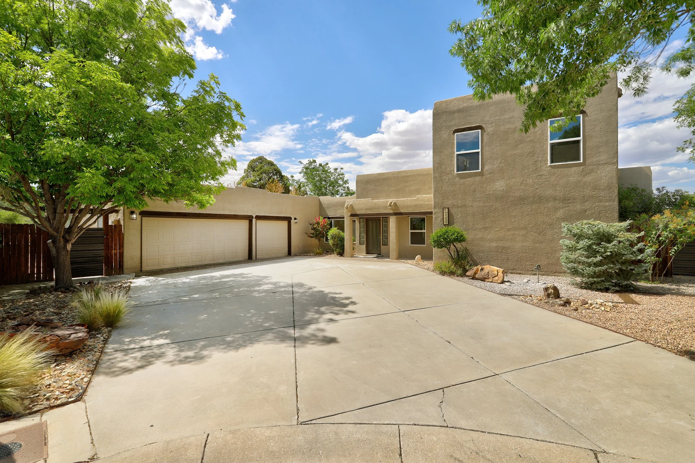 6425 Guadalupe Place NW-Exterior