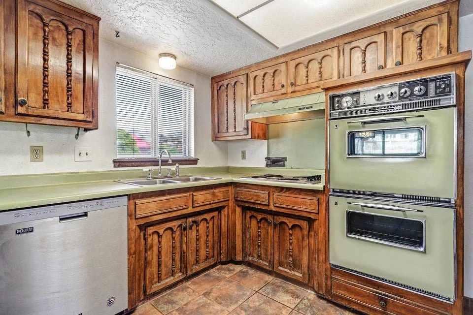 12321 Constitution Ave NE-Kitchen