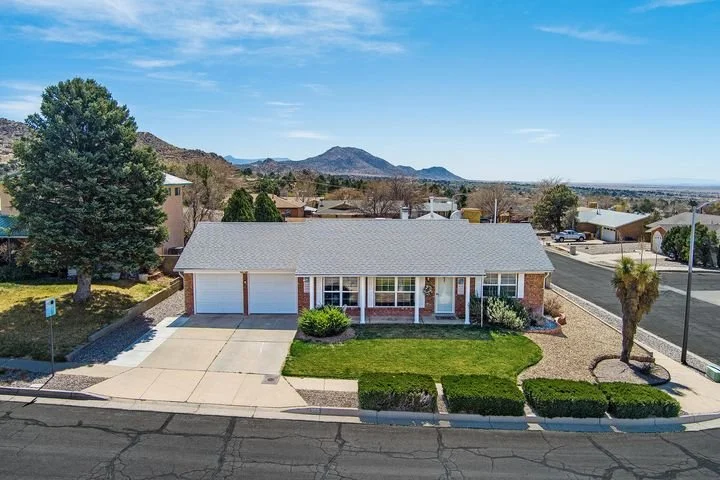 One Story House With Mountain View Albuquerque, New Mexico