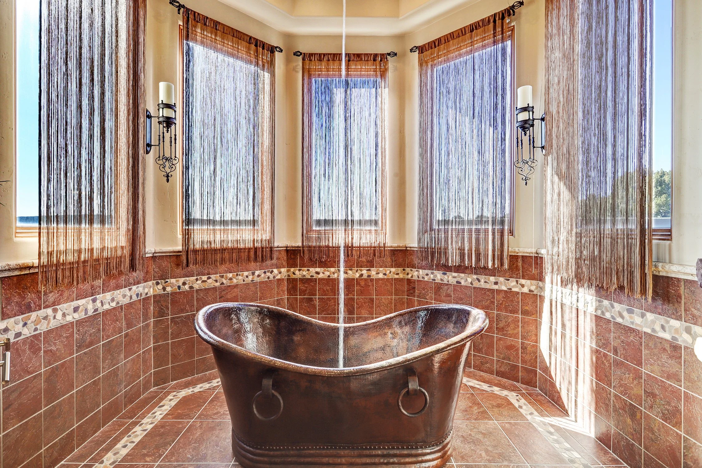 6019 Rooster Point Rd NE-Bath