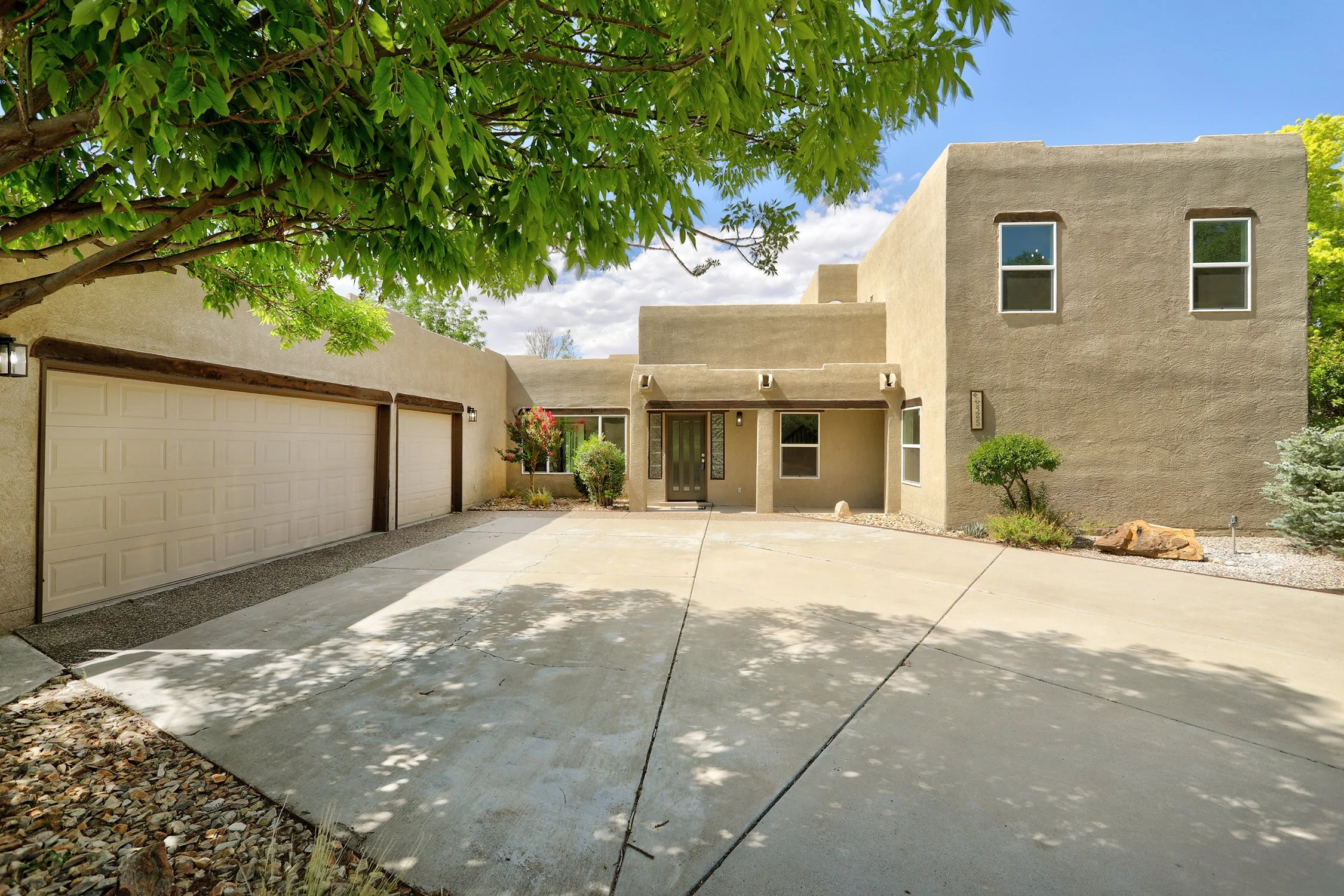 6425 Guadalupe Place NW-Exterior