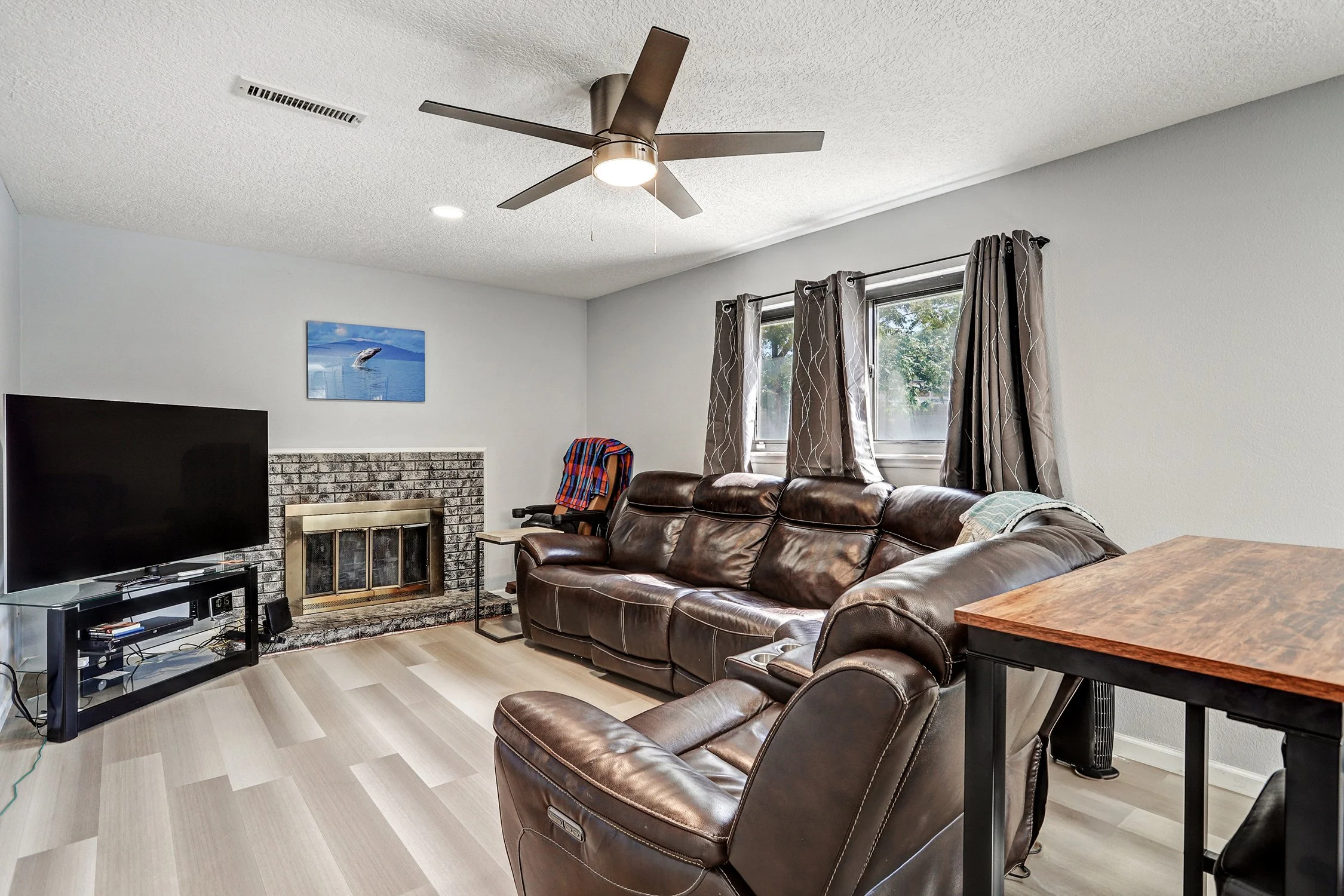 11913 Allison Court NE-Living Area