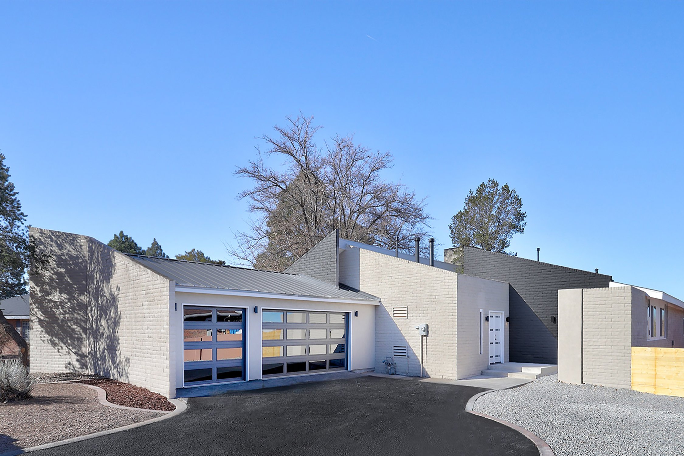 5605 Fairoak Trail NE-Exterior