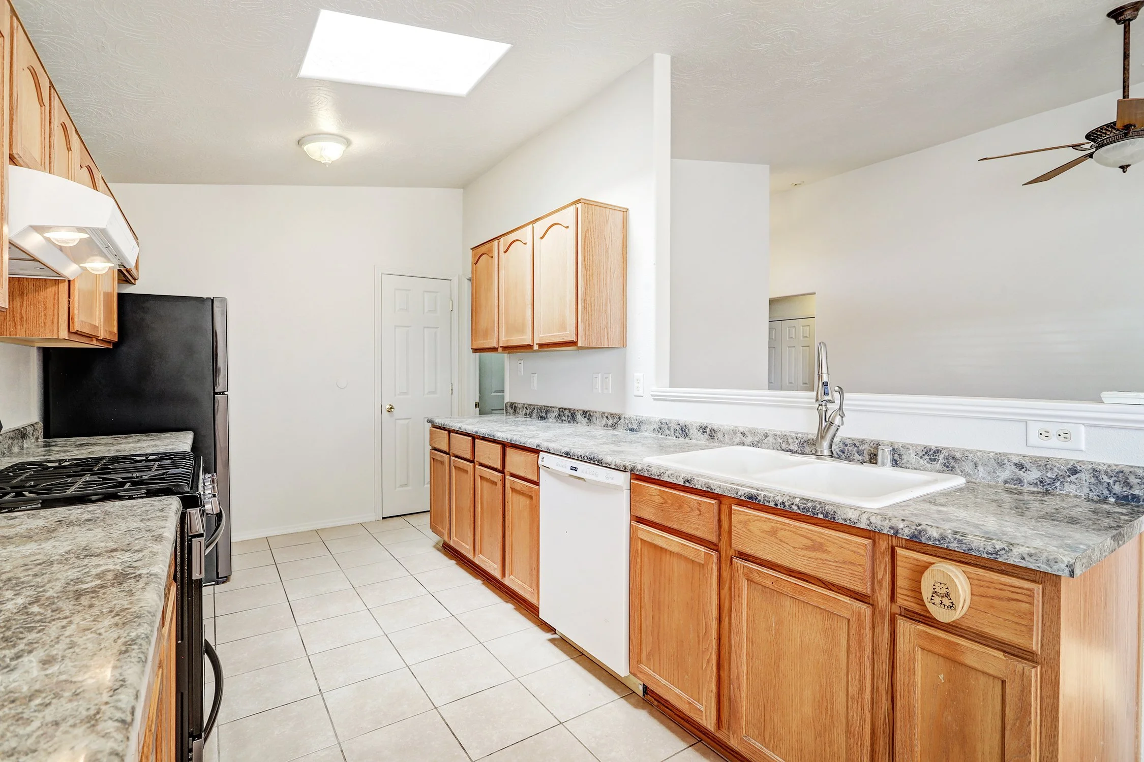 813 Frederico Blvd-Kitchen