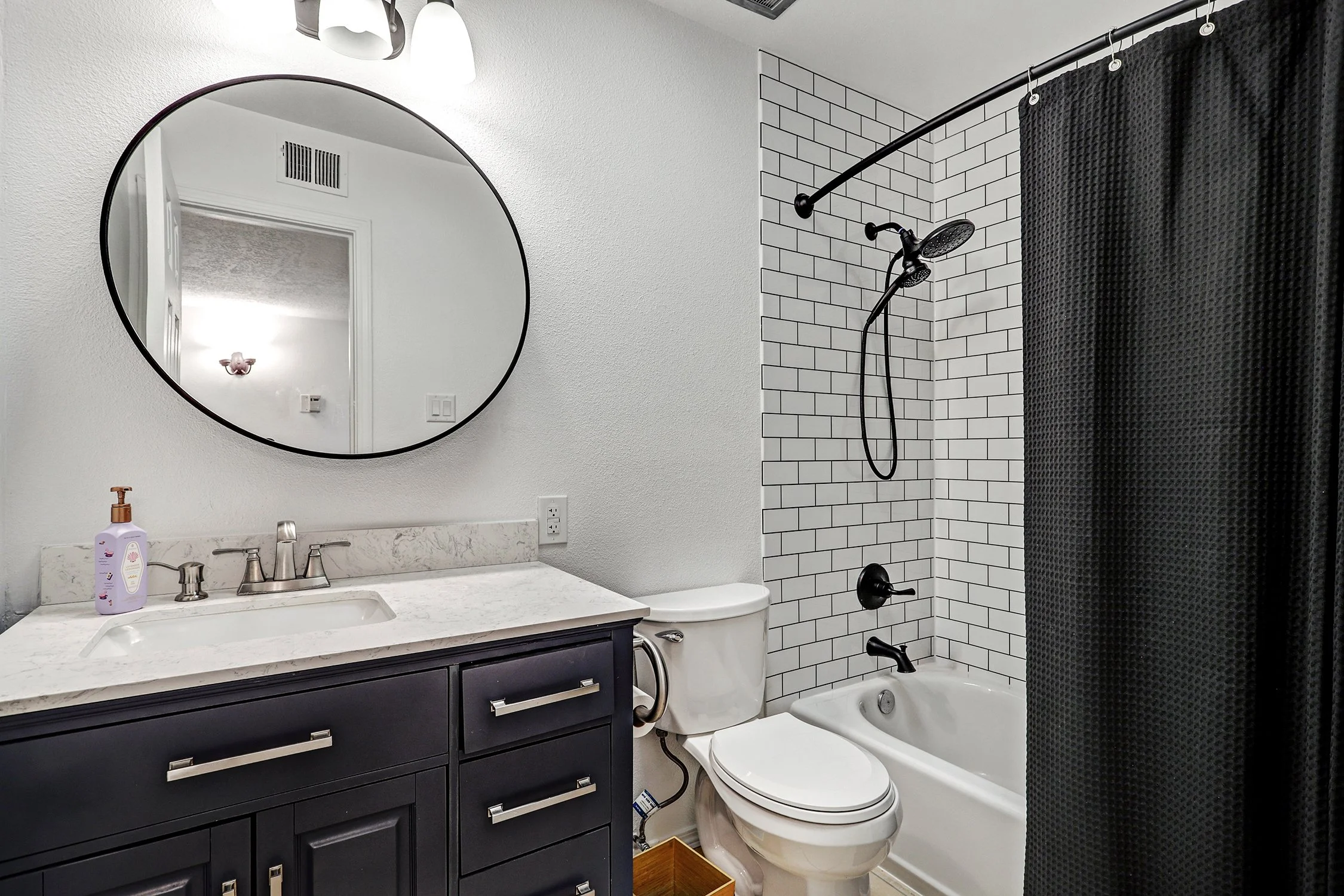 11904 Brentwood Hills Blvd NE-Bath