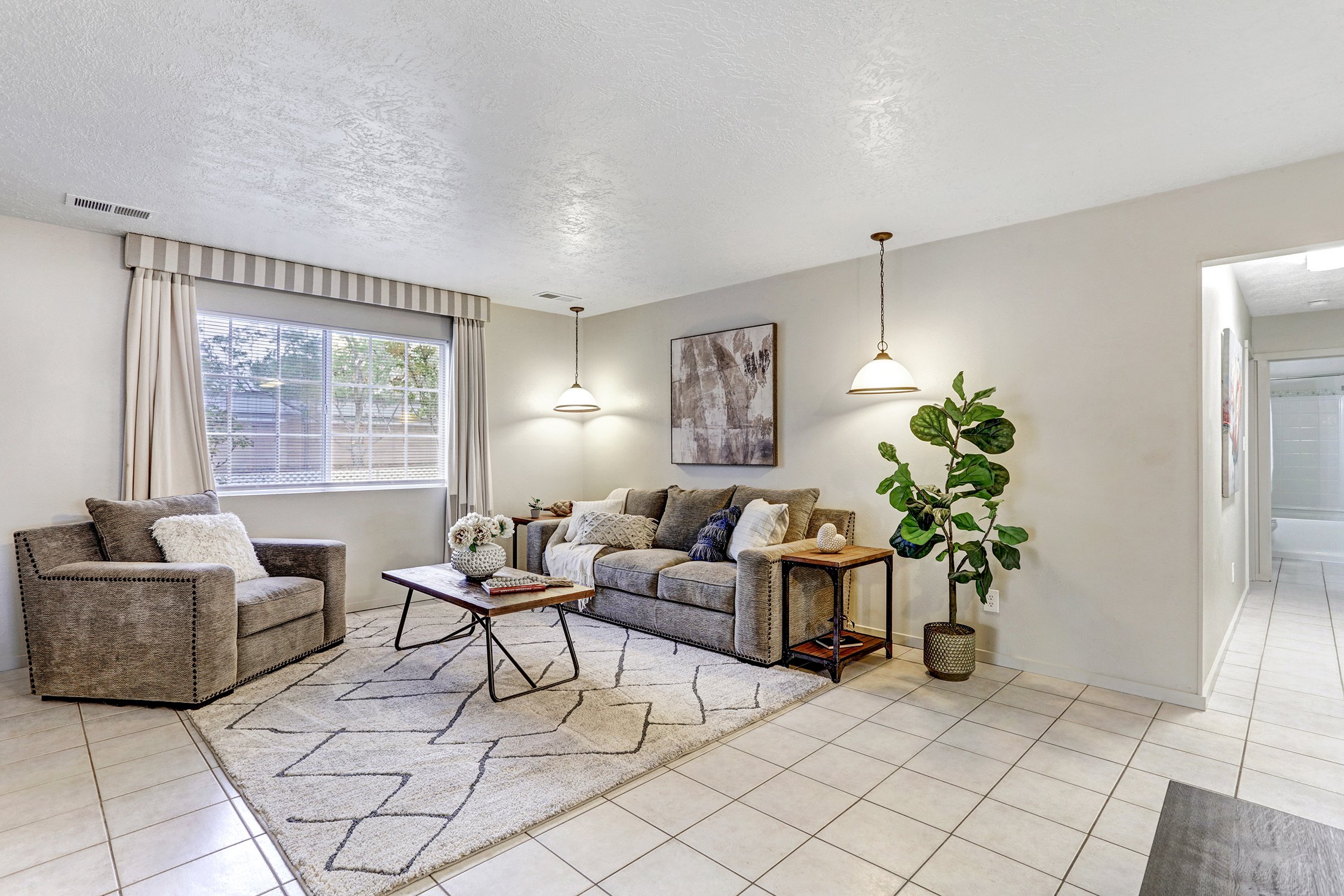 629 Littler Drive SE-Living Area