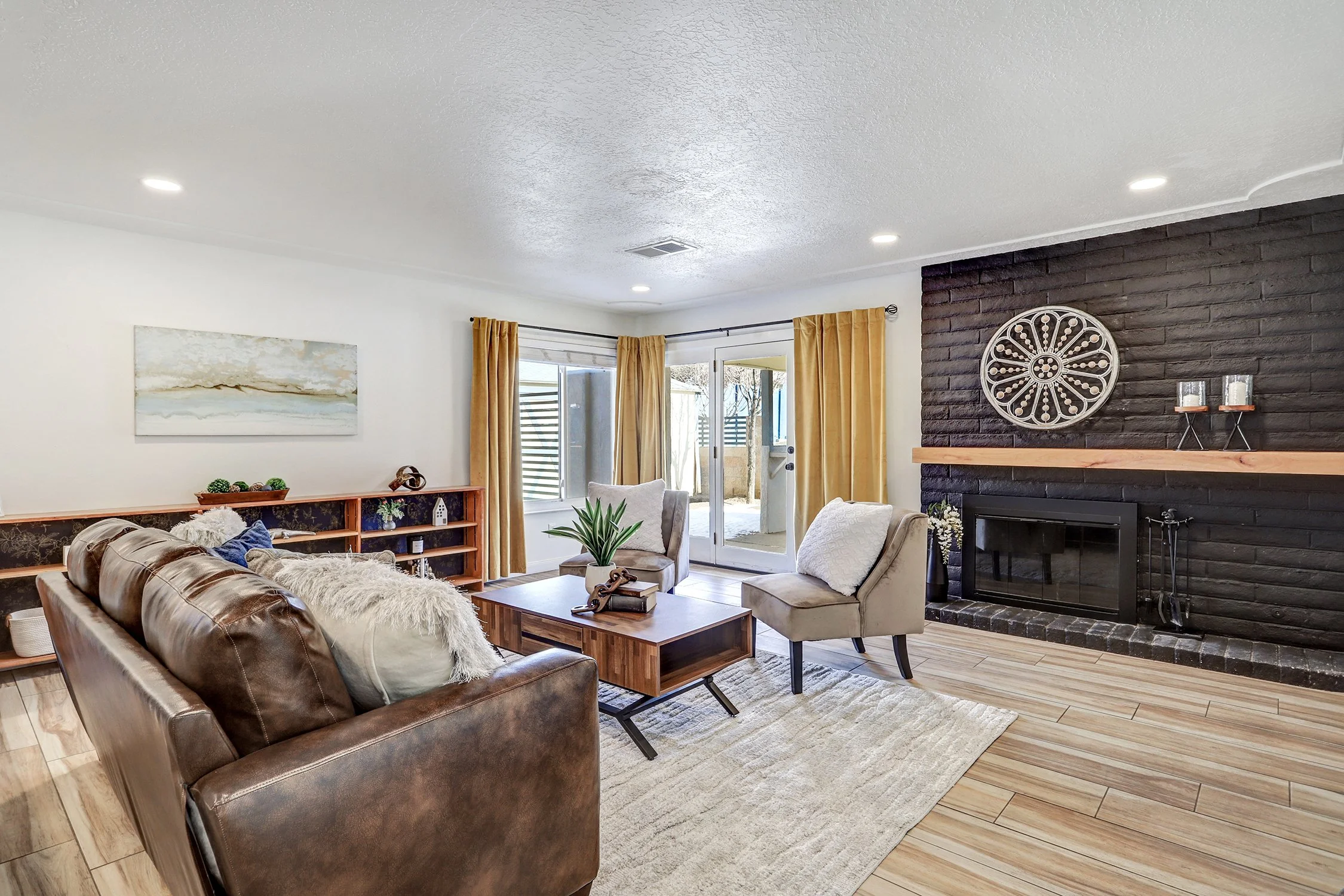 3420 Candlelight Drive NE-Living Area