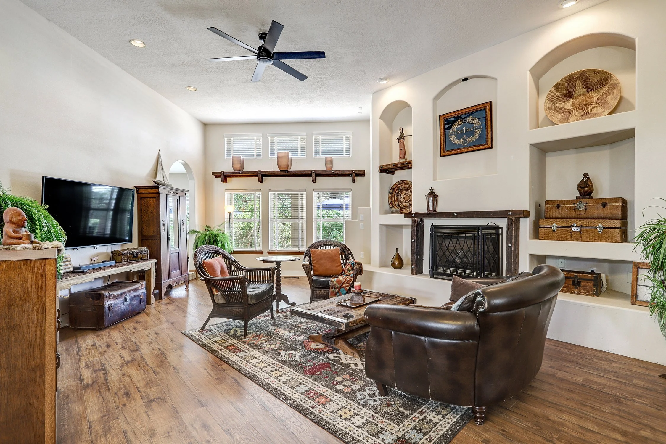 168 Camino Rayo Del Sol-Living Area