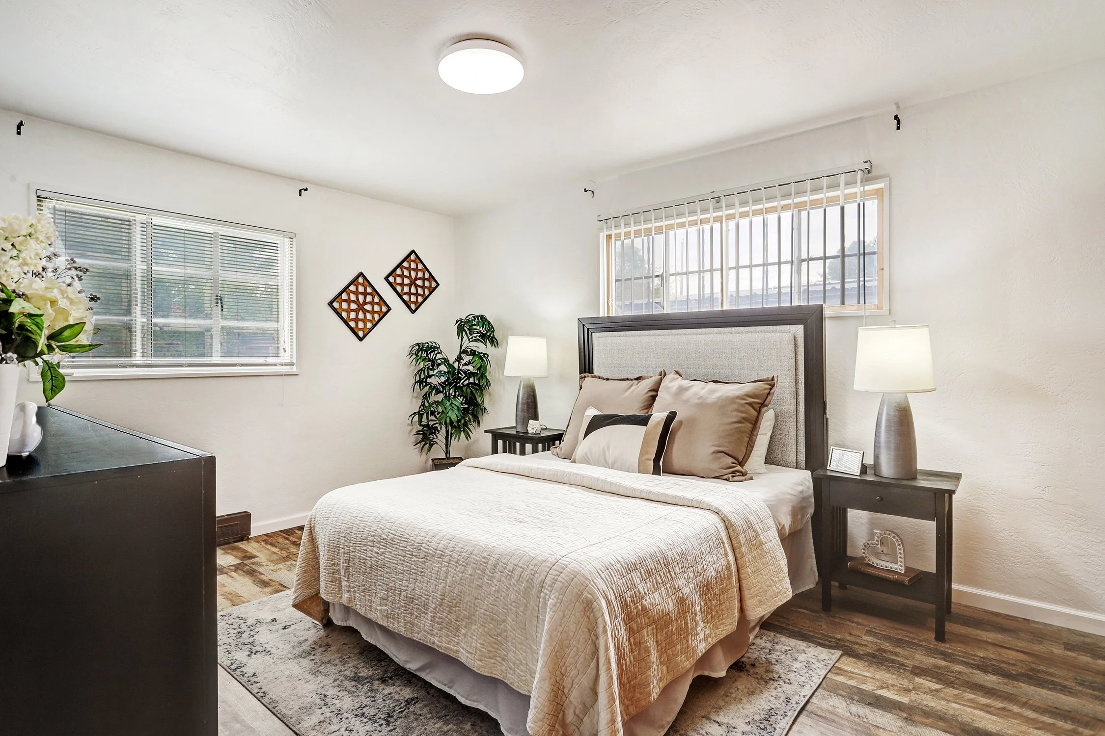 1412 Alvarado Drive NE-Bedroom