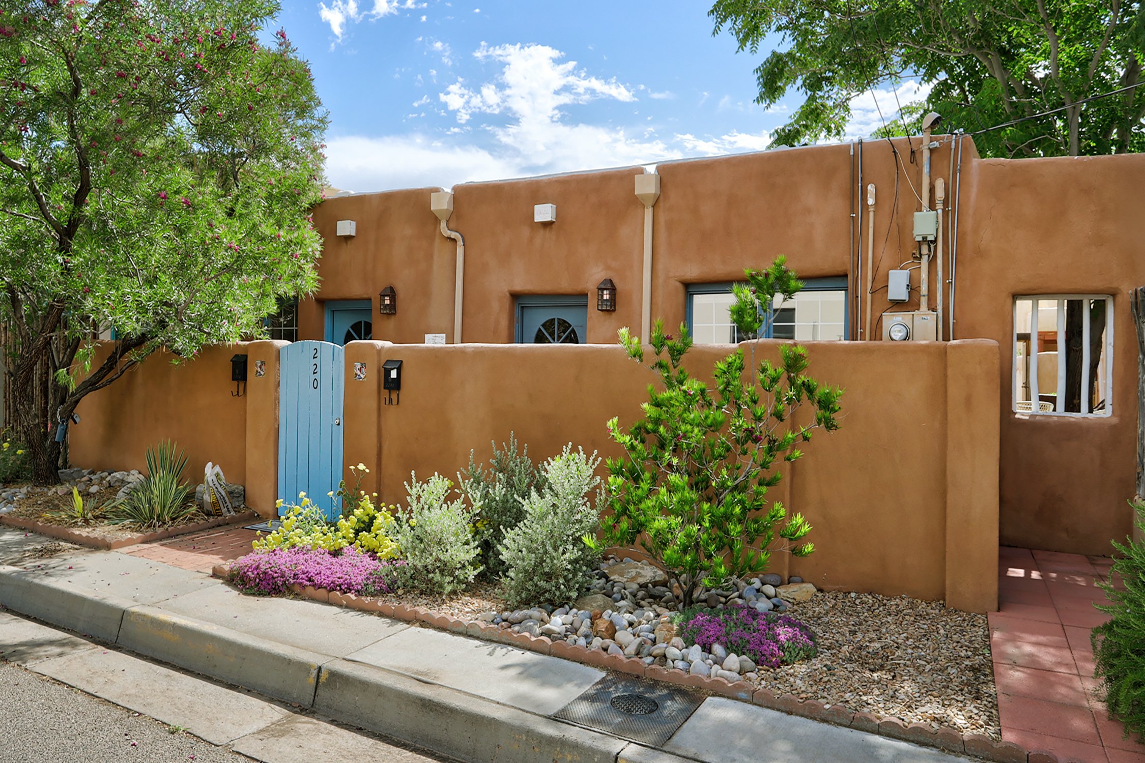 220 San Pasquale Avenue NW-Exterior