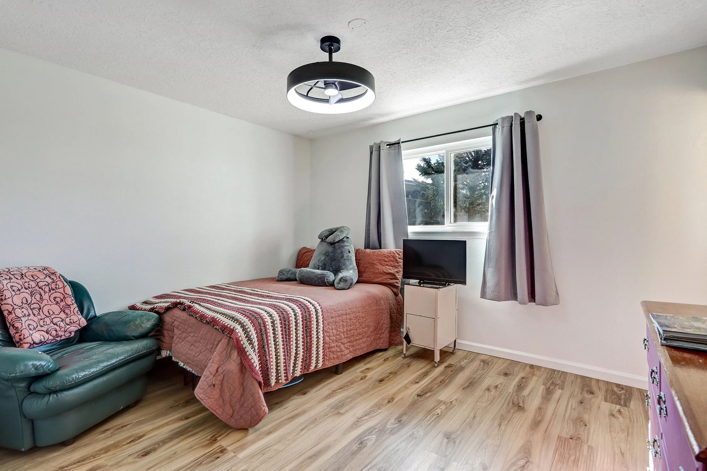 11904 Brentwood Hills Blvd NE-Bedroom