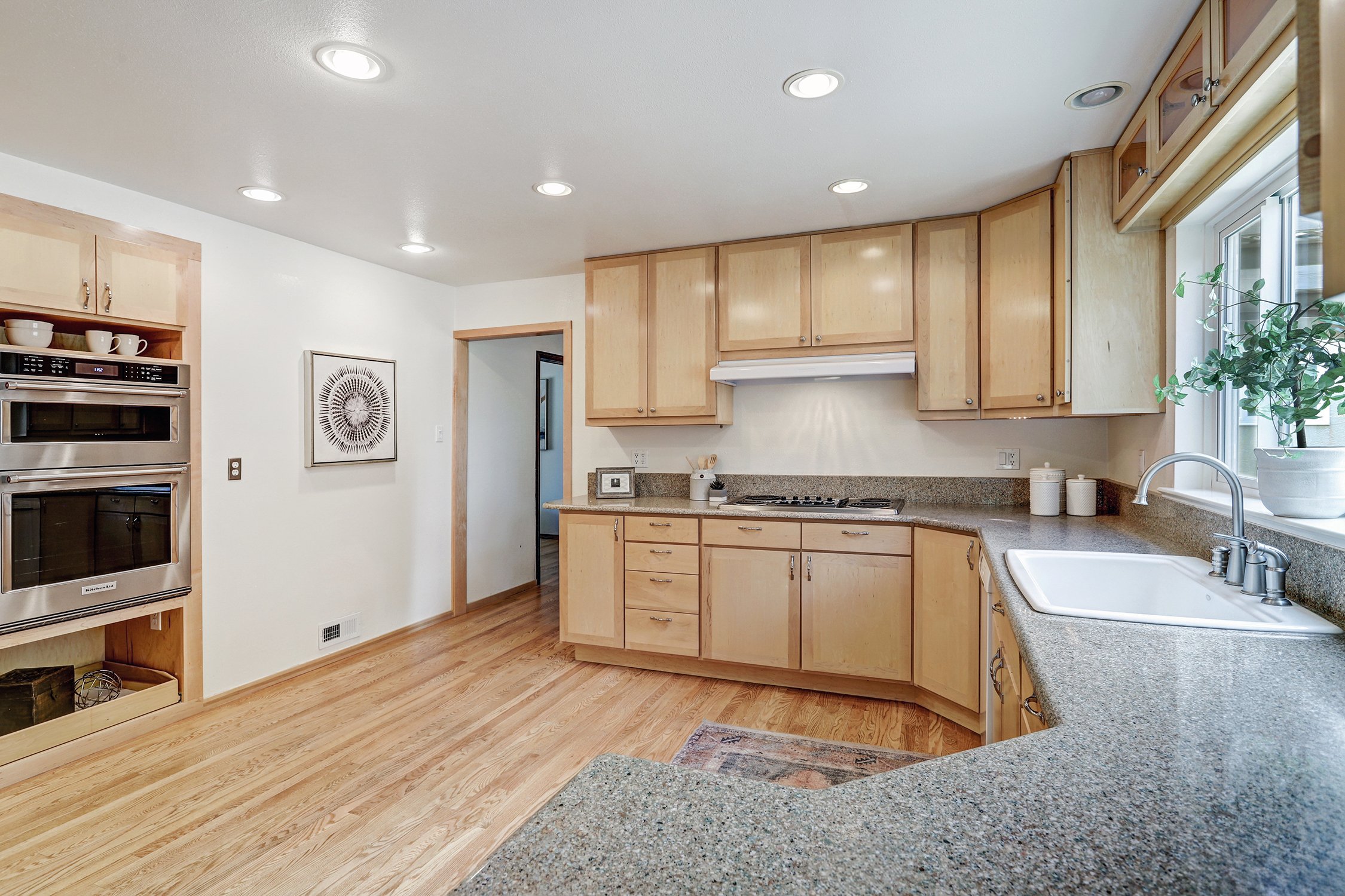 9609 Arvilla Court NE-Kitchen