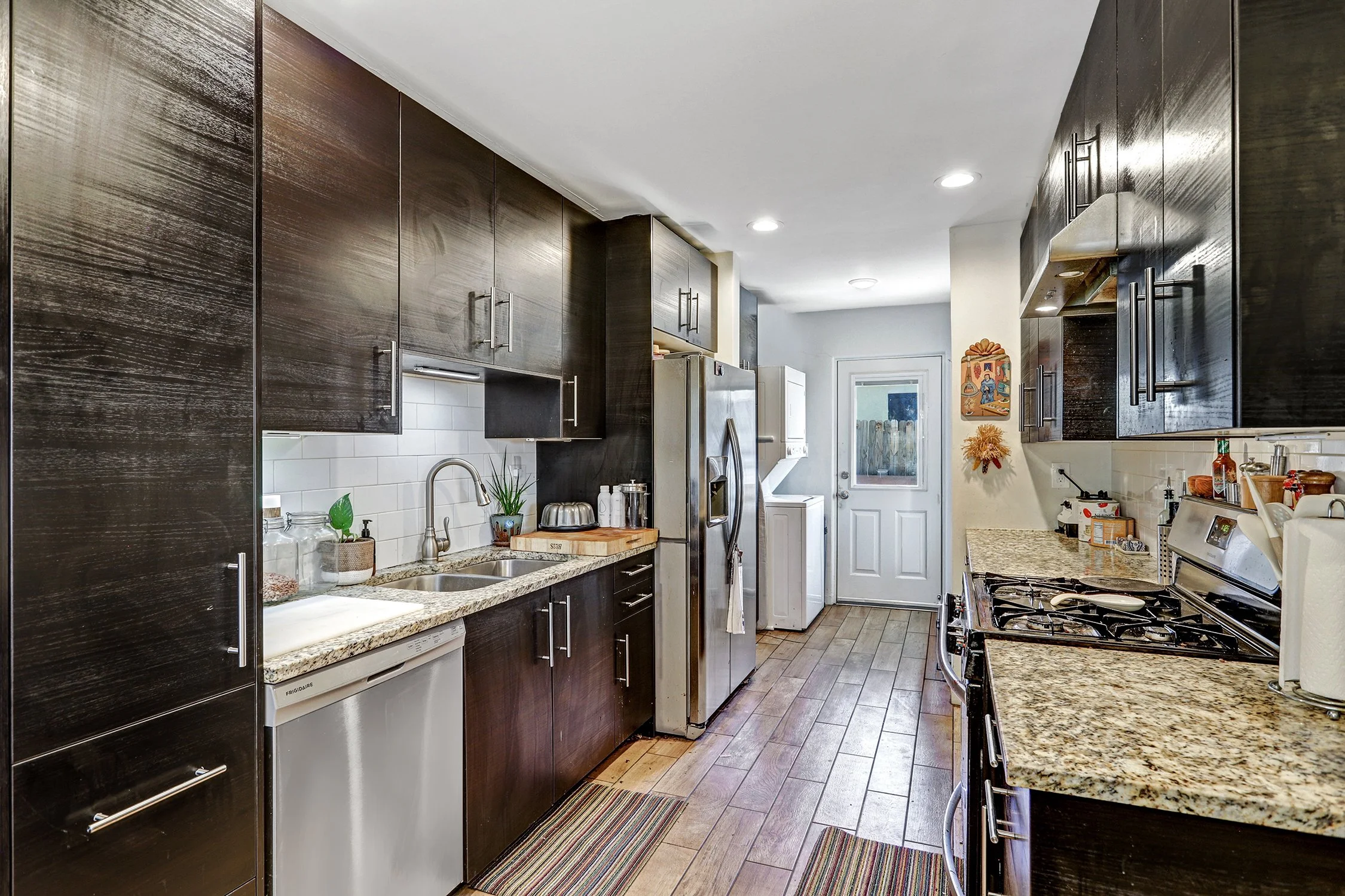 204 & 206 Monroe Street NE-Kitchen