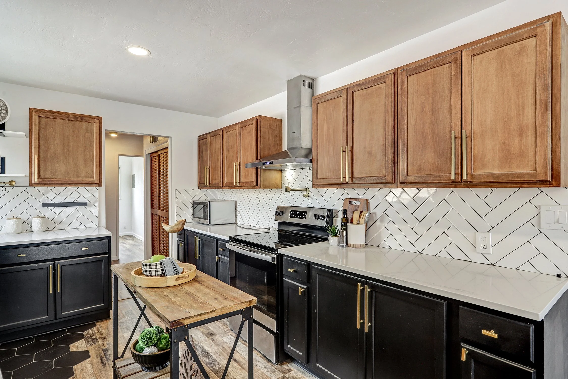 1412 Alvarado Drive NE-Kitchen