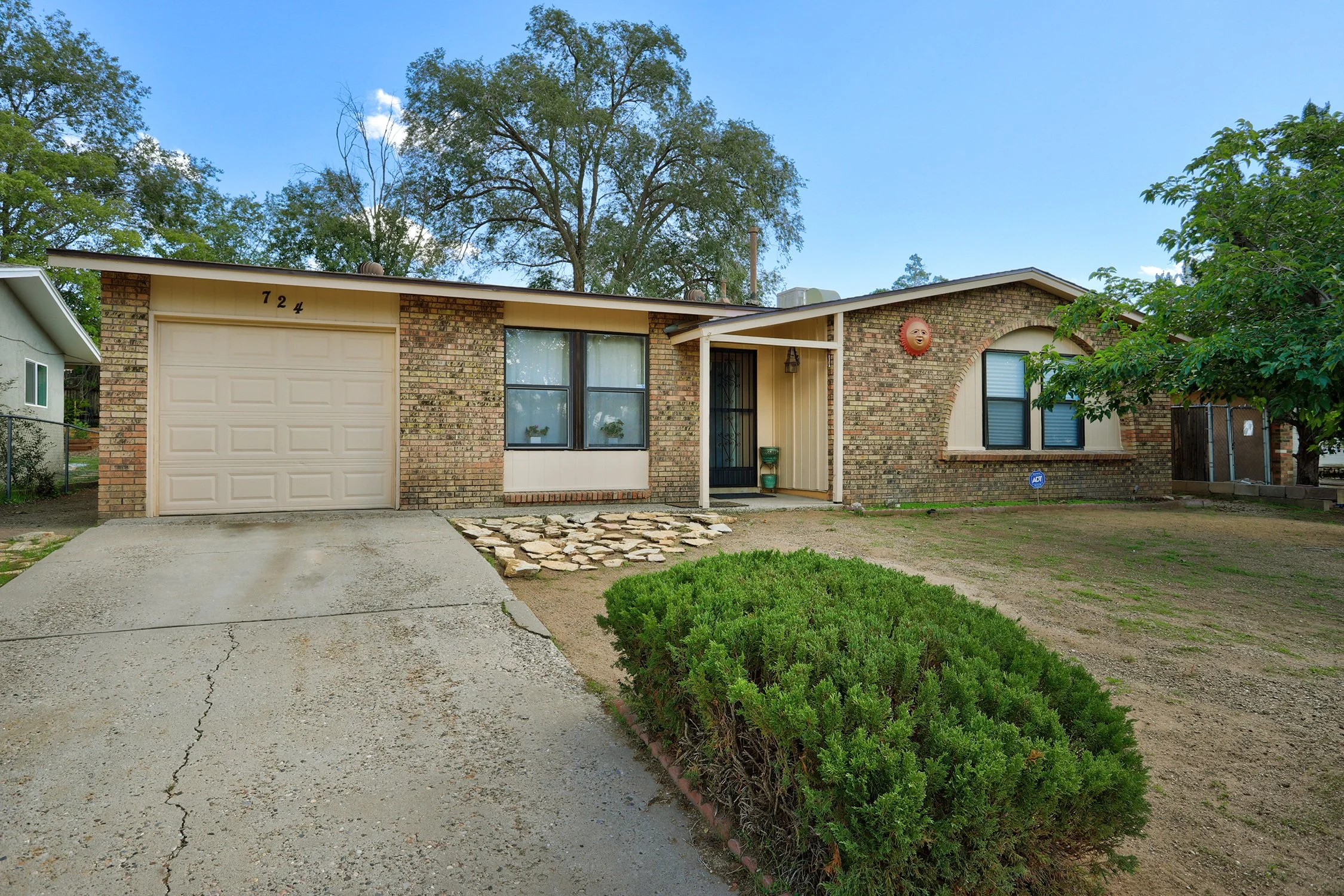 724 Monell Drive NE-Exterior