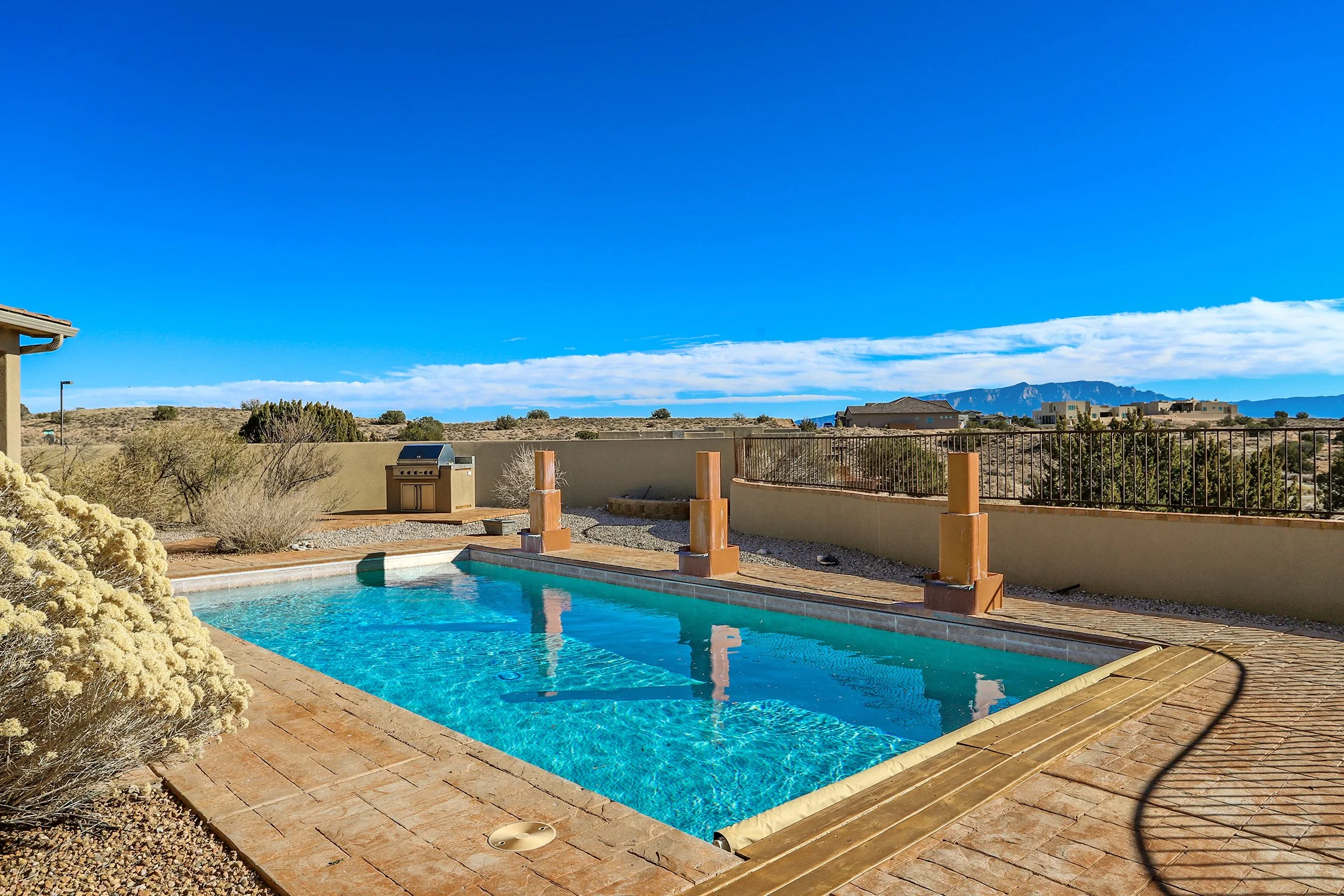 6019 Rooster Point Rd NE-Pool