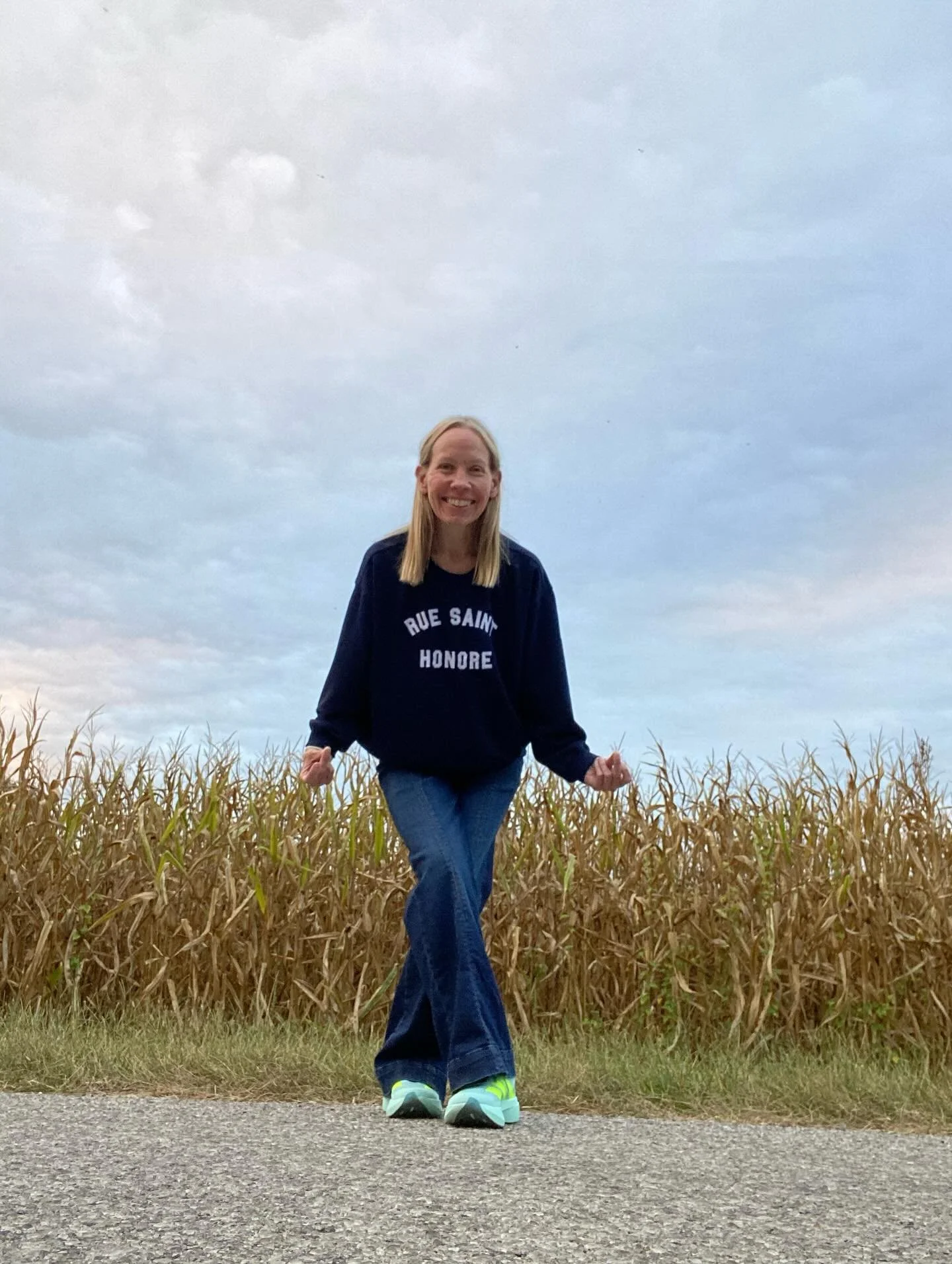 Only 8 months late to Kendrick Lamar&rsquo;s flare jeans trend! And while this isn&rsquo;t a football stadium, I still found a field.

#superbowl #flarejeans #kendricklamar