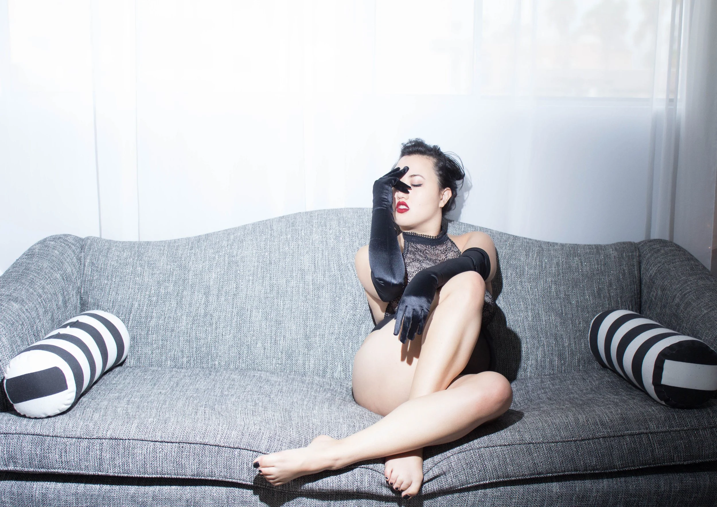 skinny glamour.jpg