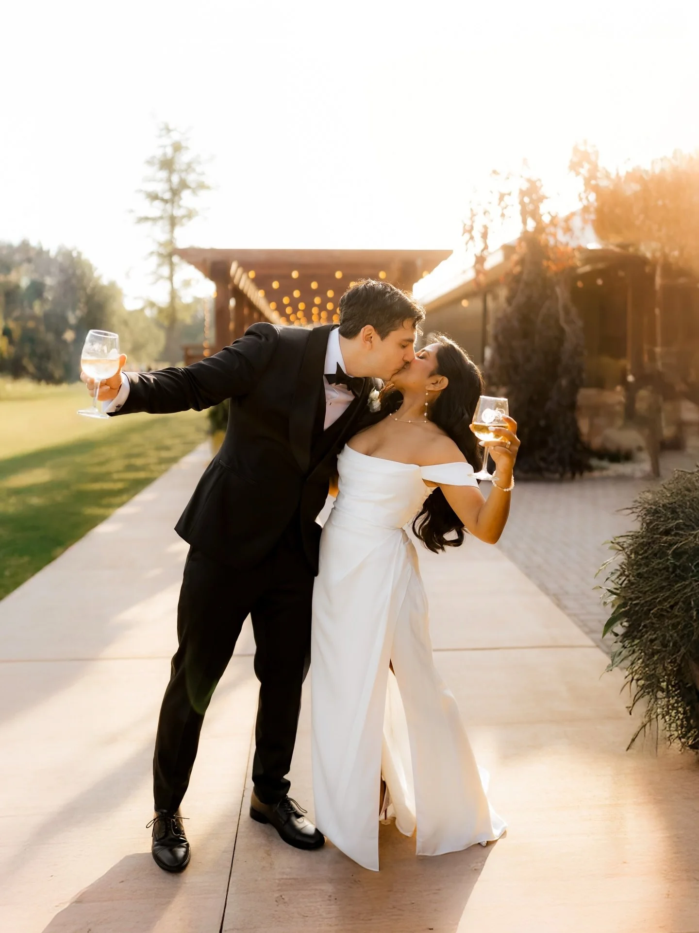 Celebrating 🥂 Forever

📸 @jv_films_photo 
📍 @collocaestateweddings @collocawinery 
💍 @deepister.tech @dannyster14 

Update NY Wedding Photographer and Videographer | Rochester NY Wedding #winerywedding #vineyardwedding