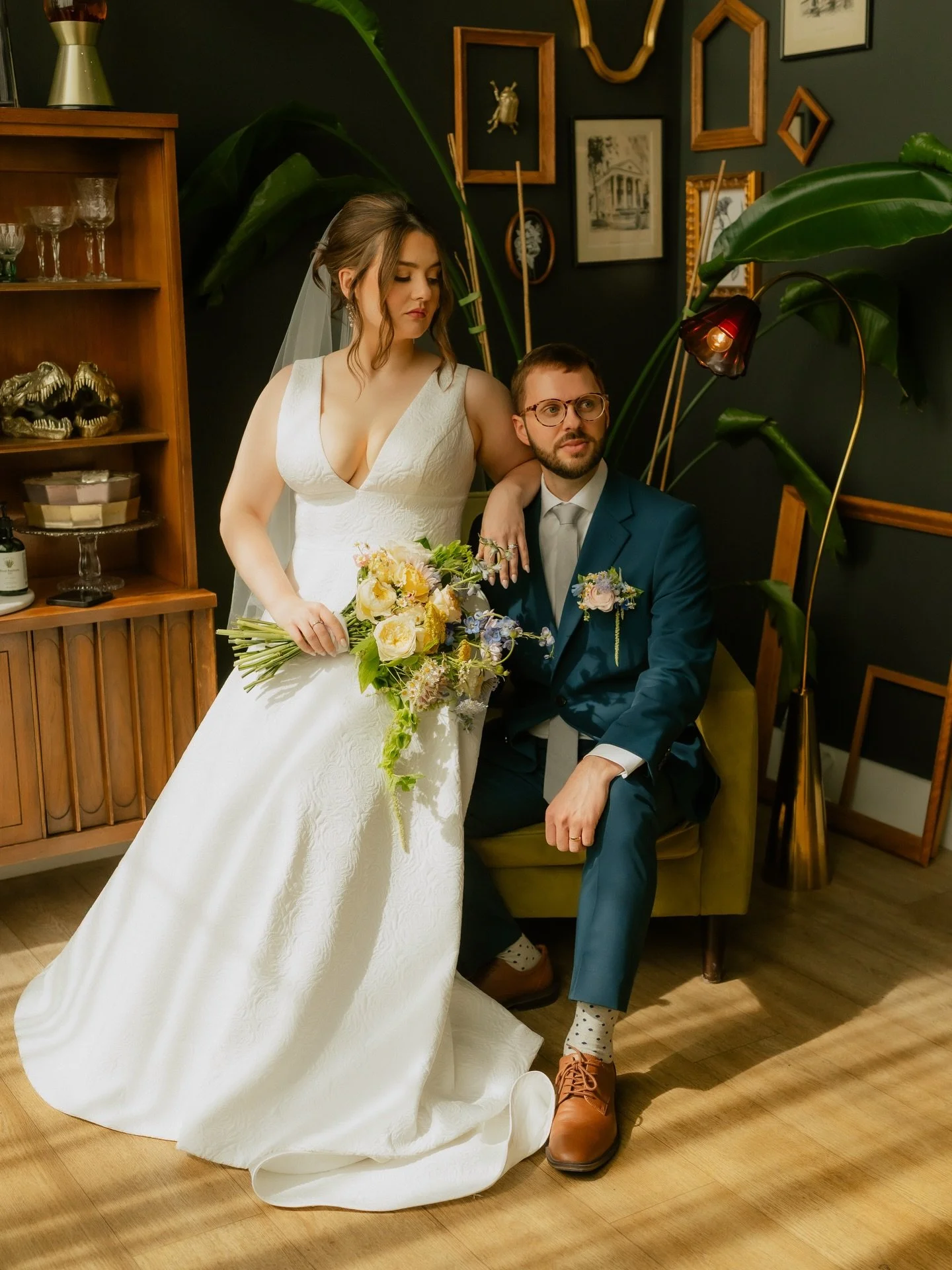 Follow the light, shift the angle, change the lens . . . &amp; suddenly . . . every corner becomes magic ✨

📸 @jv_films_photo 
📍 @thehighlinerochester 
💃 @globalbridalgallery
🎧 @andrewpiano 
💐 @teacherspetal 
🍽️ @avvino 
💄 @glowupbyangilee 
💇