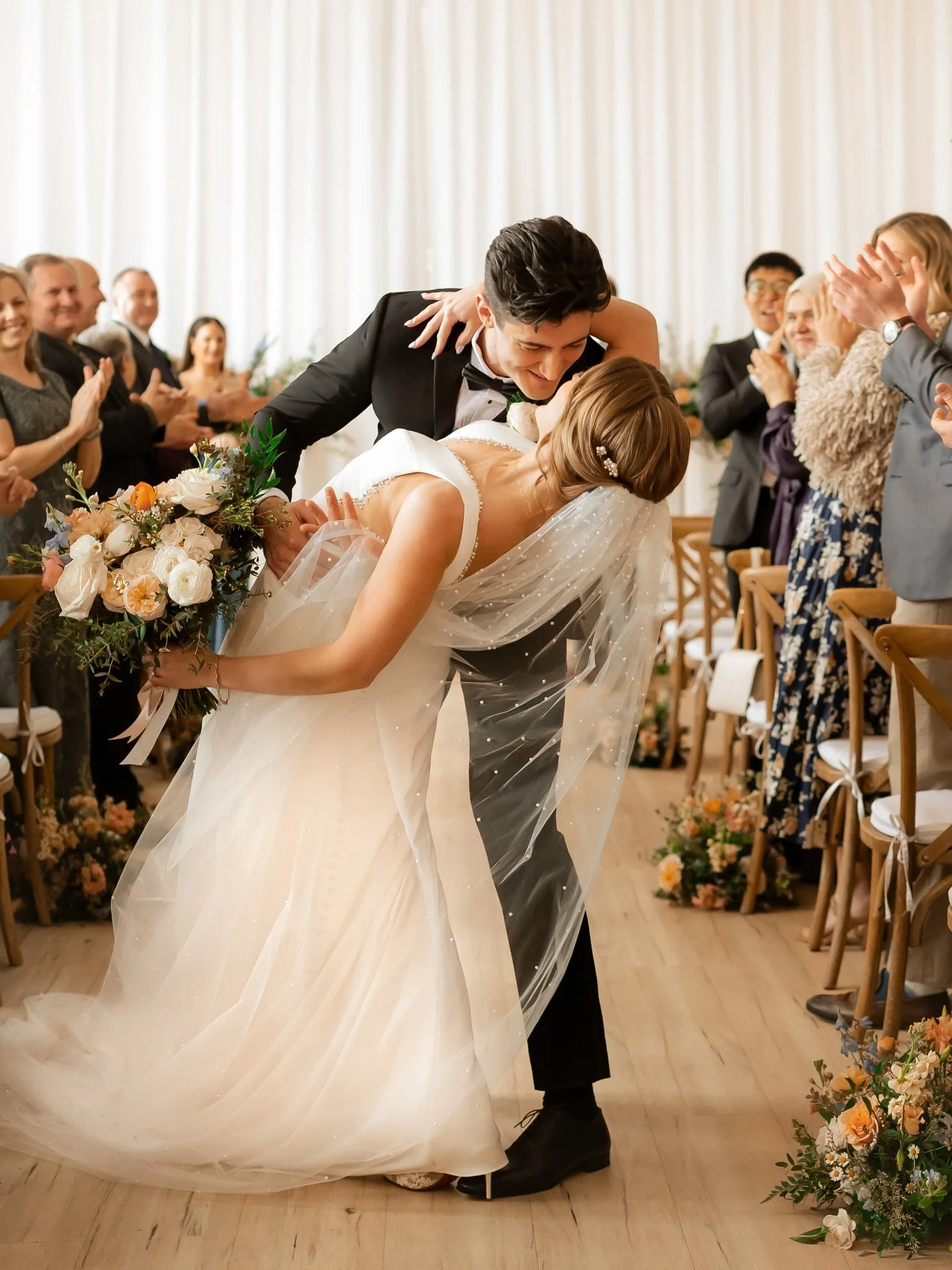 Reminiscing on this gorgeous wedding day 💍

📔 @artifactuprising 
📸 @jv_films_photo 
💿 @m.c.khoury 
👰🏻&zwj;♀️ @hearttoheartbride 
💐 @idoweddingflowers 
💇🏻&zwj;♀️ @jeslochmanhair 
💋 @genevievemakeupartistry 
🎊  @arborattheport
❤️ @sara.varda