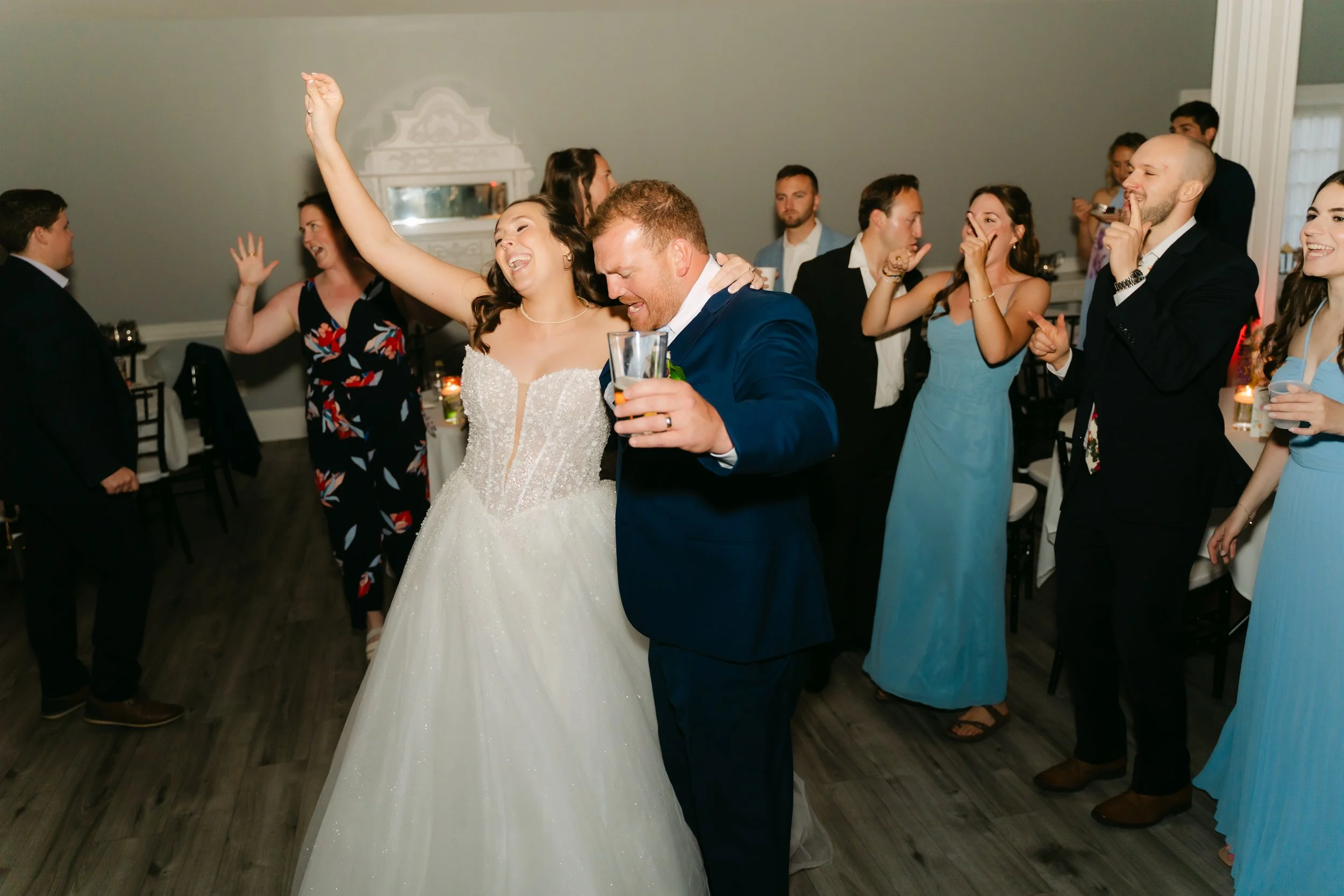 HannahRory-MansionAtKeukaLake-UpstateNYWedding-03044.jpg