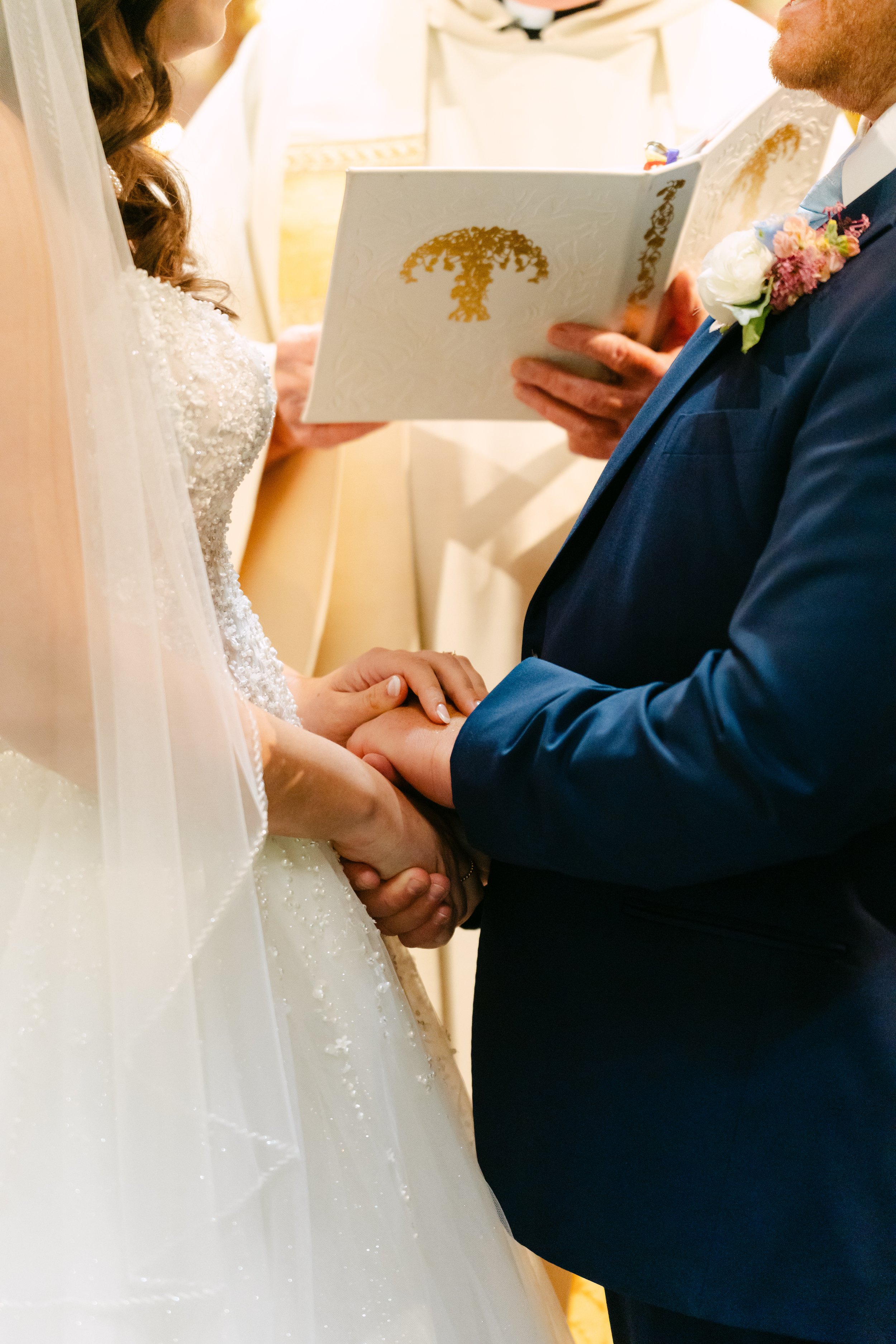 MansionatKeukaLakeNYSWedding_Long-05415.jpg