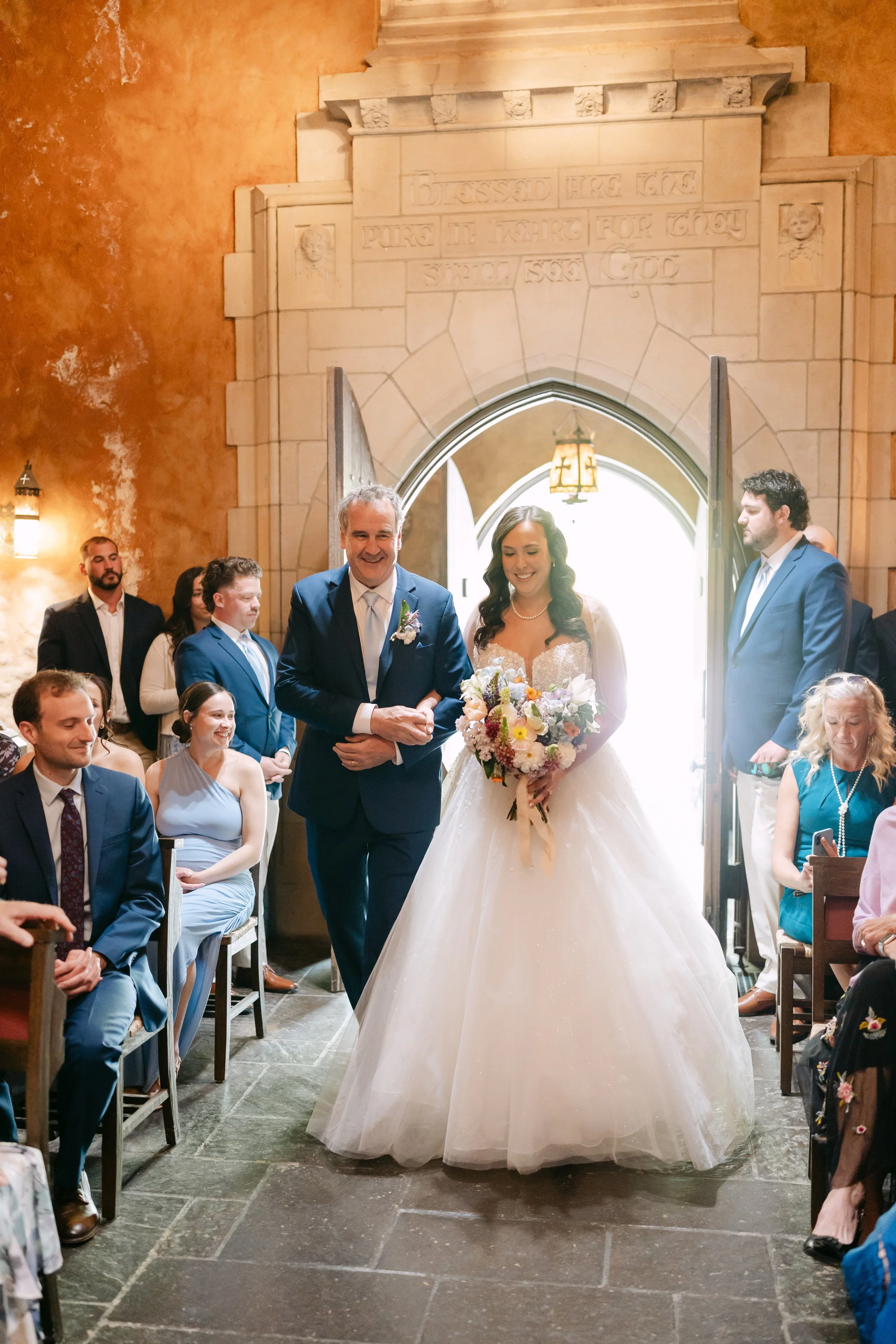 MansionatKeukaLakeNYSWedding_Long-08623.jpg
