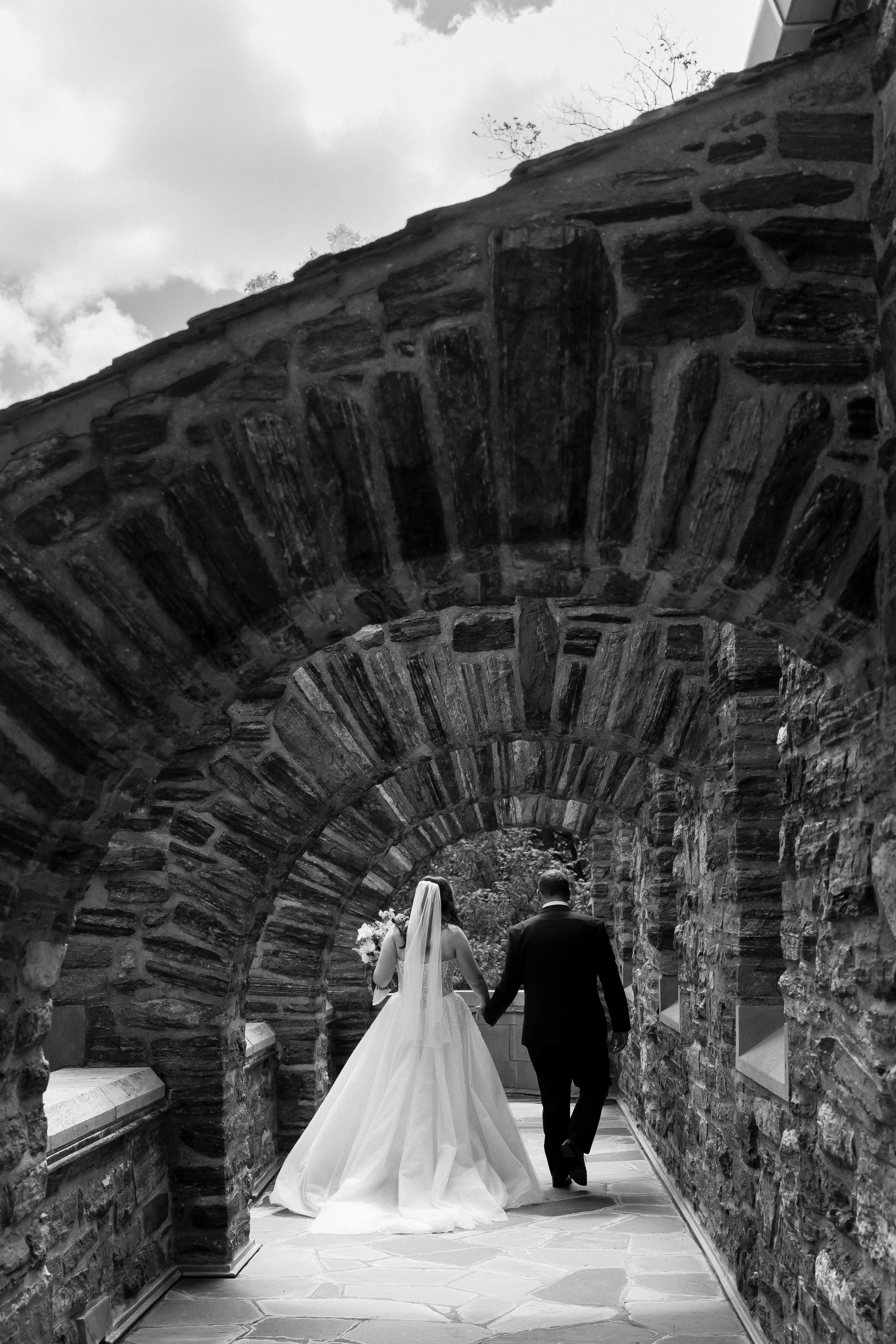 BW-MansionatKeukaLakeNYSWedding_Long-09082.jpg