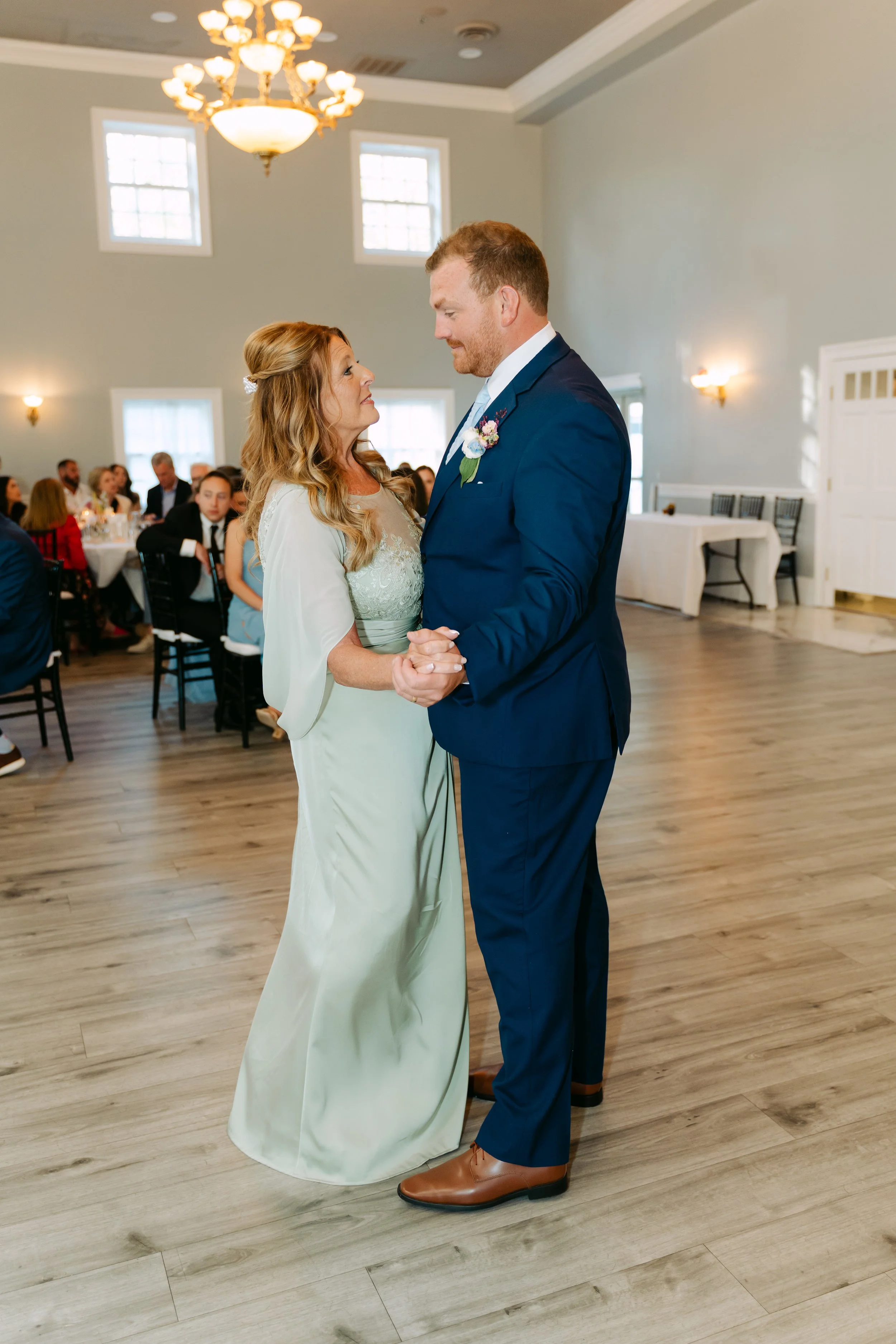 MansionatKeukaLakeNYSWedding_Long-01163.jpg