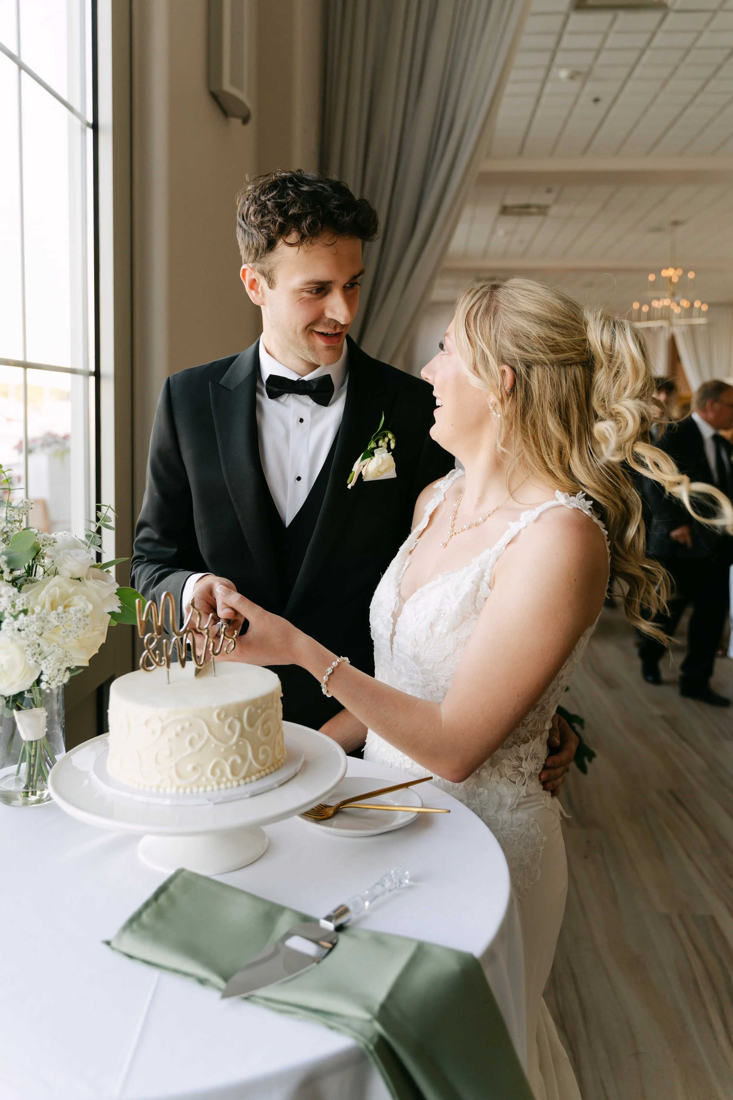 A+D_ArboraatthePort_RochesterNYWedding-1364.jpg