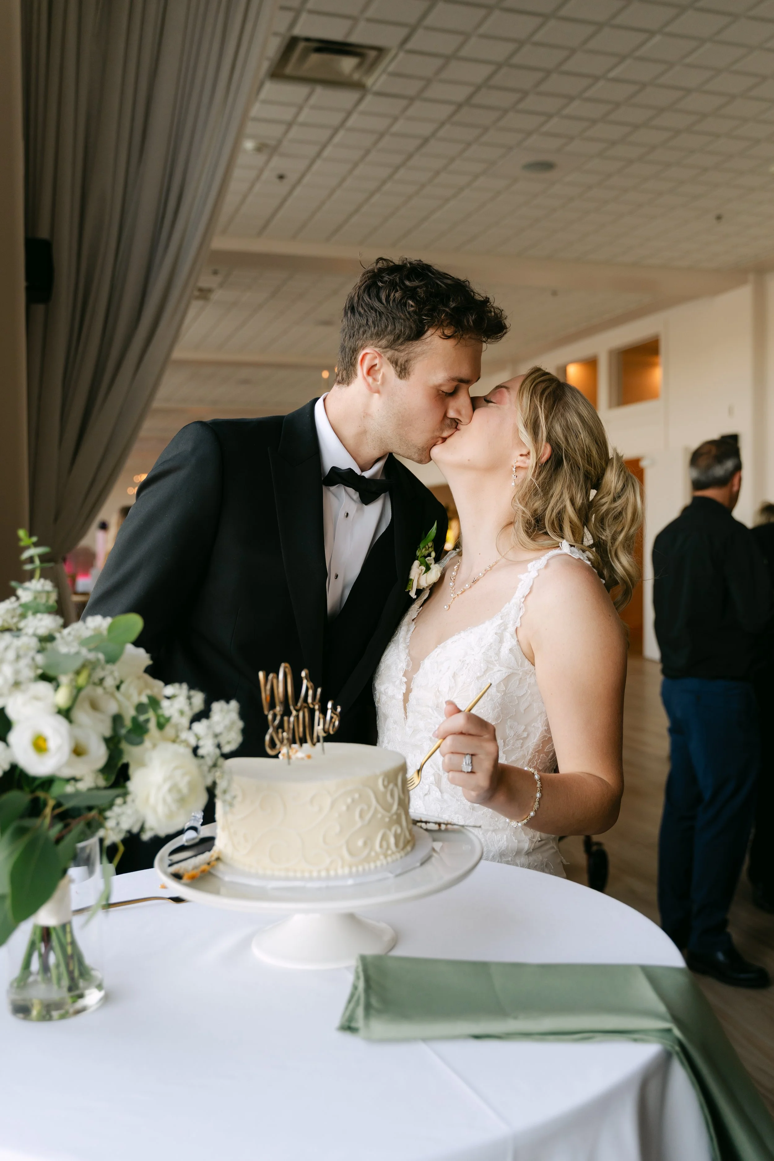 A+D_ArboraatthePort_RochesterNYWedding-1376.jpg