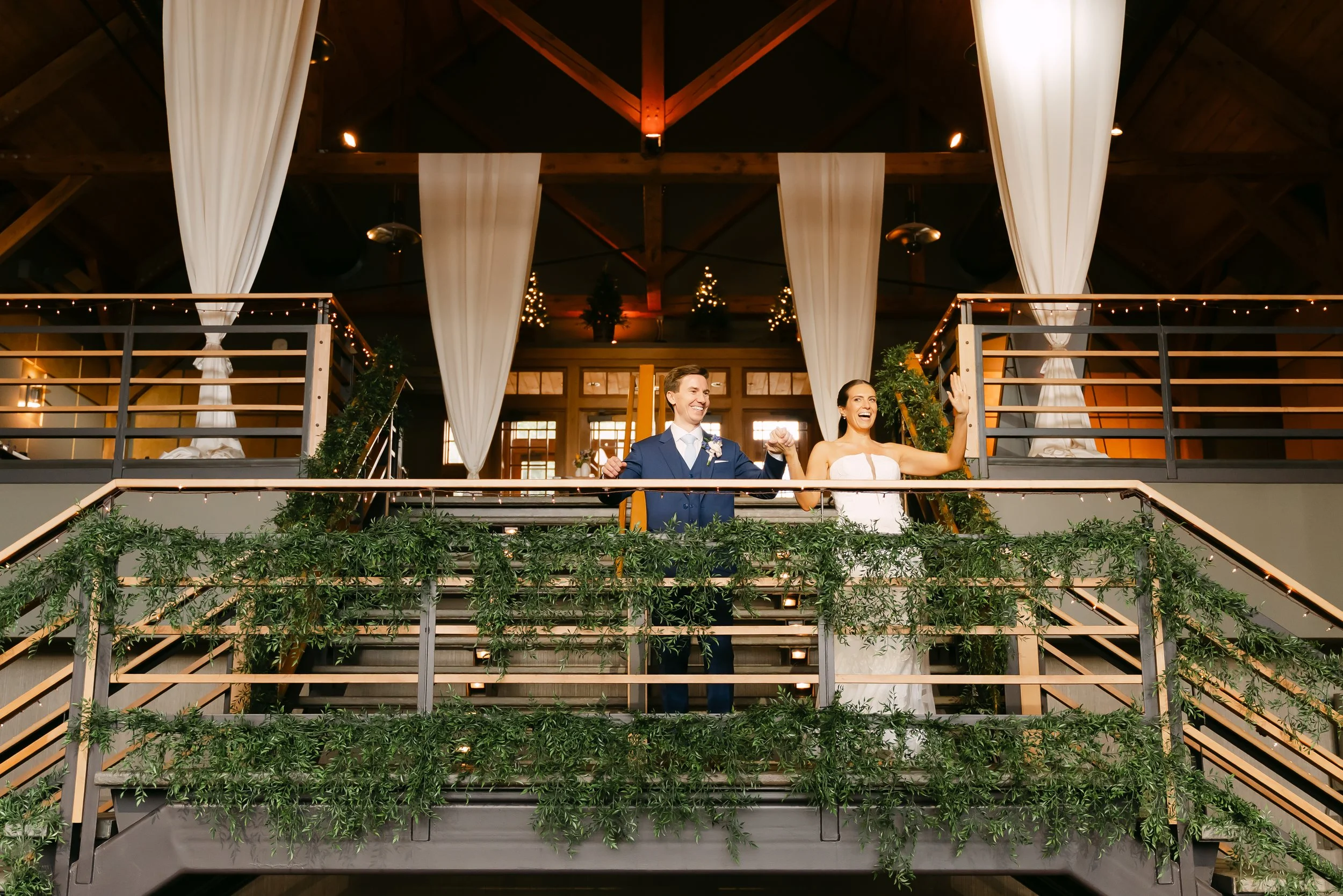ZimmermanWedding_TheLodgeSkaneatelesNY-1115.jpg