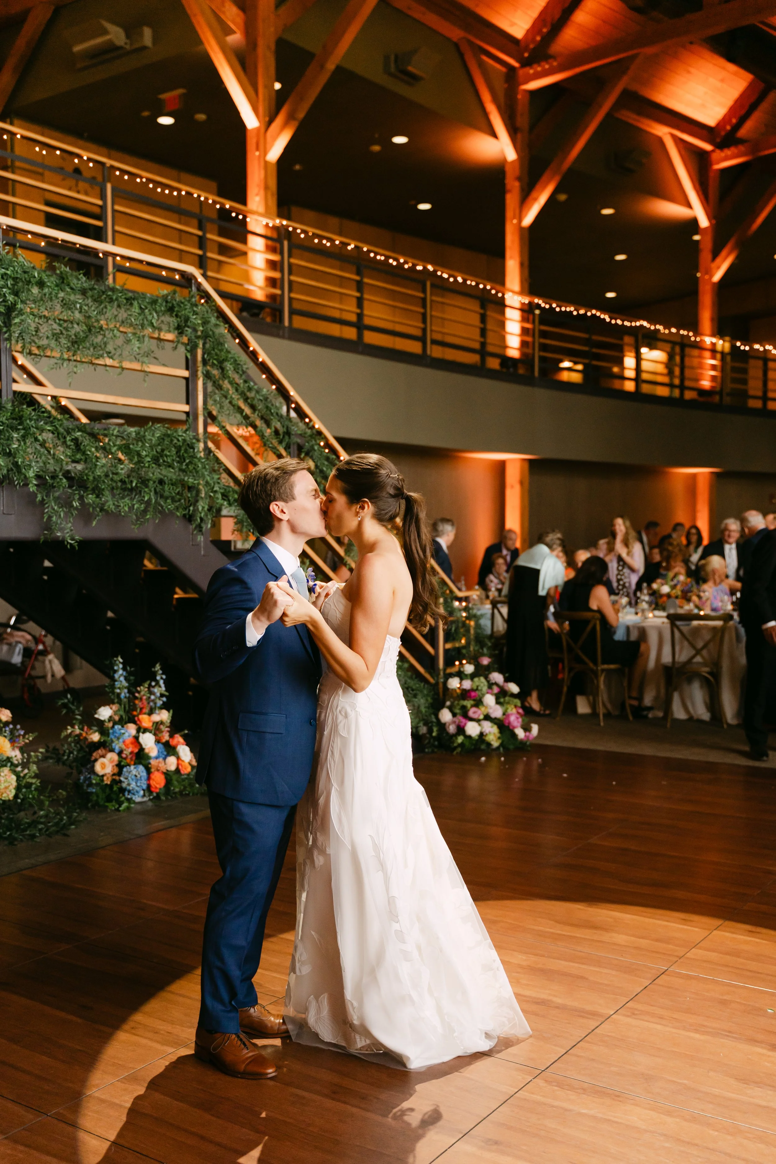 ZimmermanWedding_TheLodgeSkaneatelesNY-1131.jpg