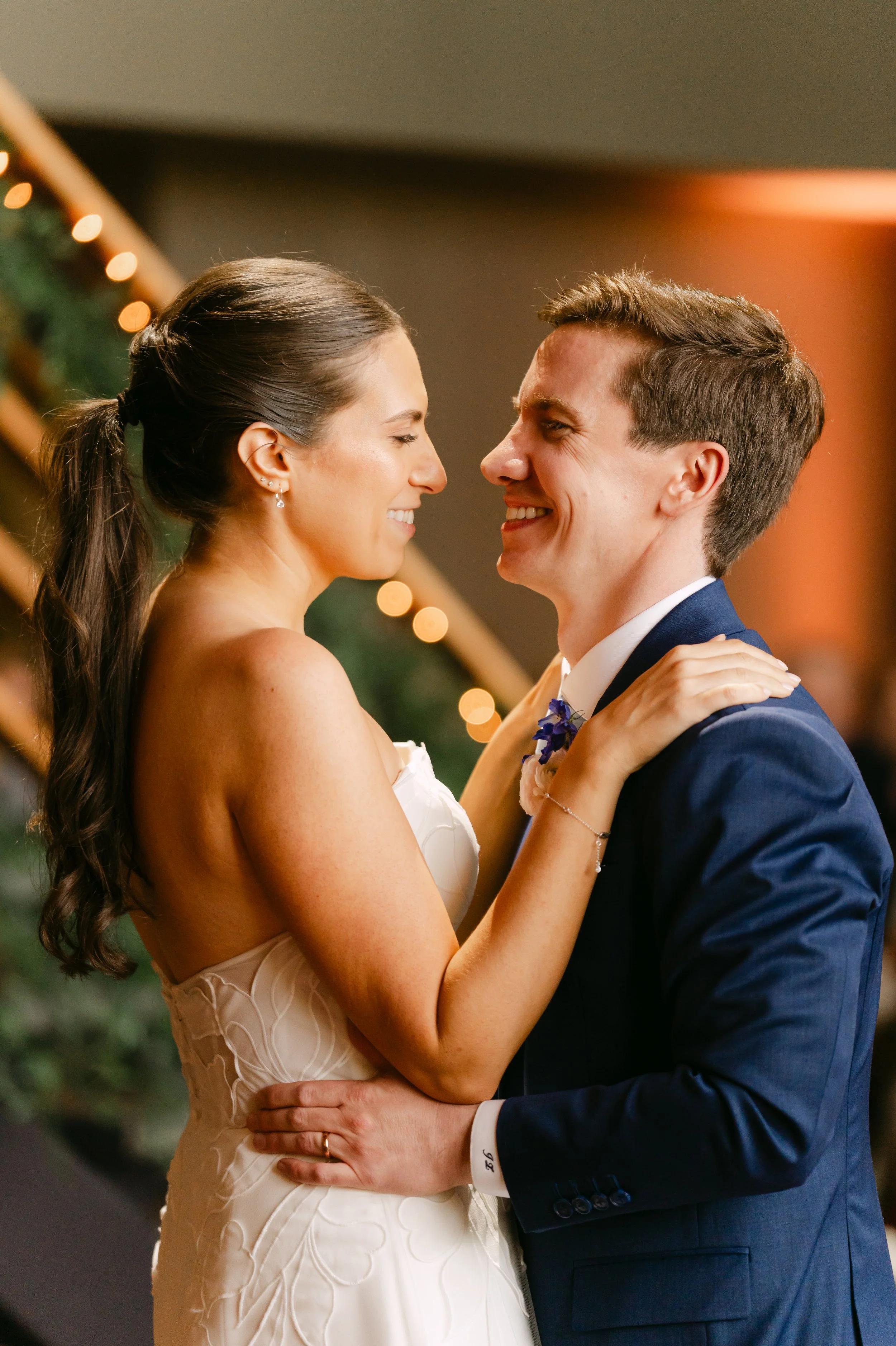 ZimmermanWedding_TheLodgeSkaneatelesNY-1158.jpg
