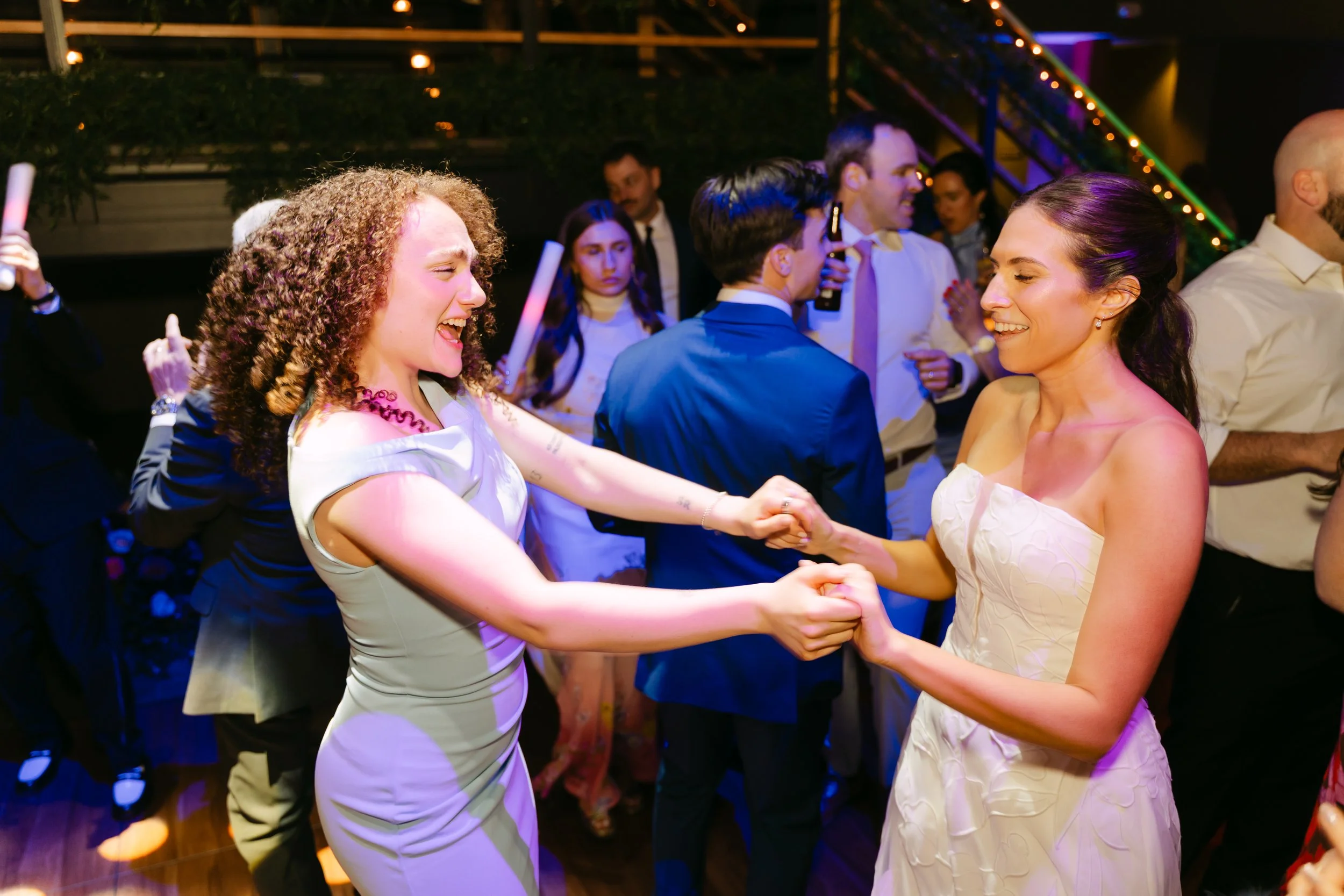 ZimmermanWedding_TheLodgeSkaneatelesNY-3000.jpg