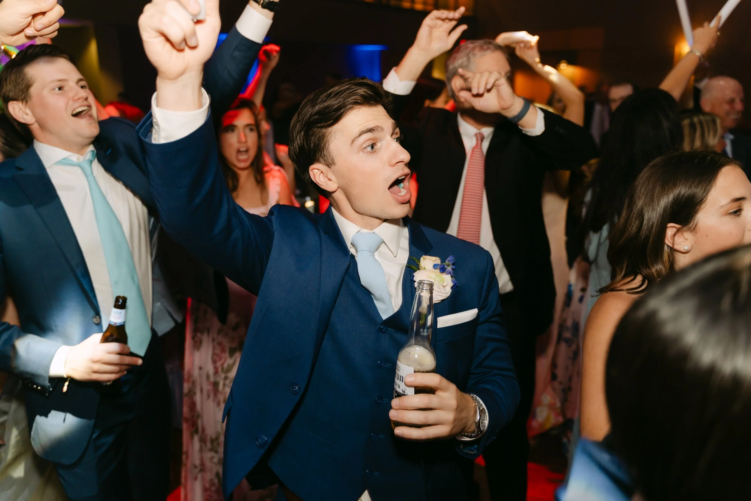 ZimmermanWedding_TheLodgeSkaneatelesNY-2767.jpg