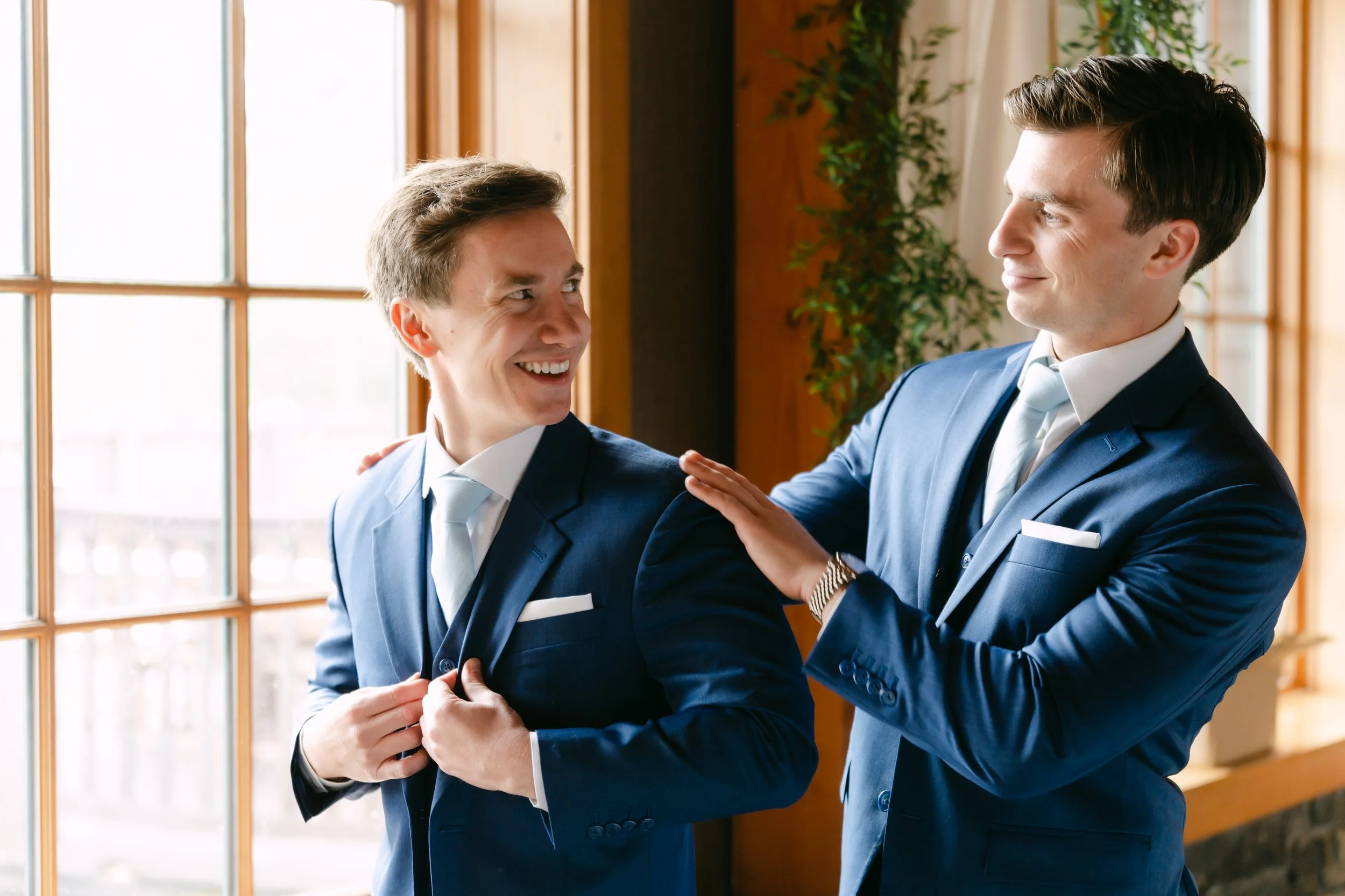 ZimmermanWedding_TheLodgeSkaneatelesNY-086.jpg