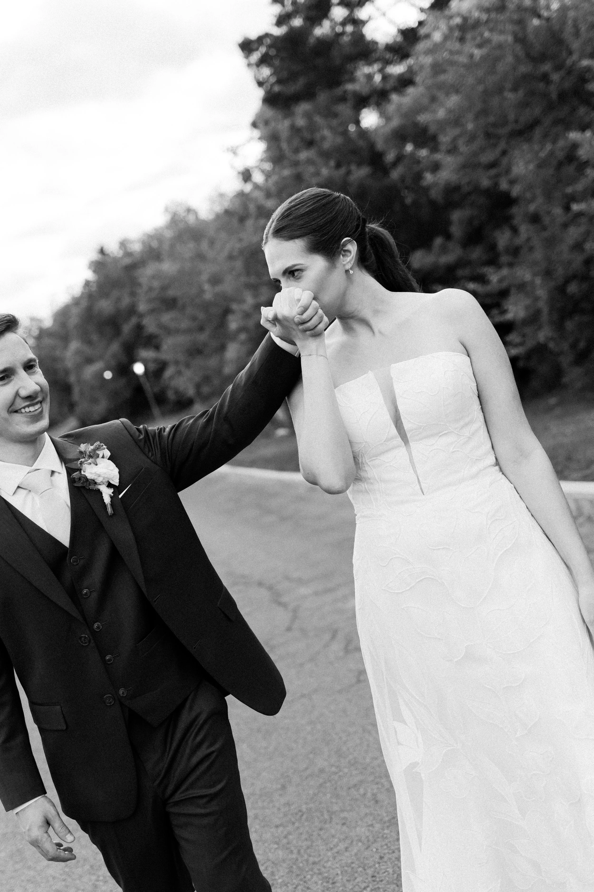 ZimmermanWedding_TheLodgeSkaneatelesNY-1491-2.jpg