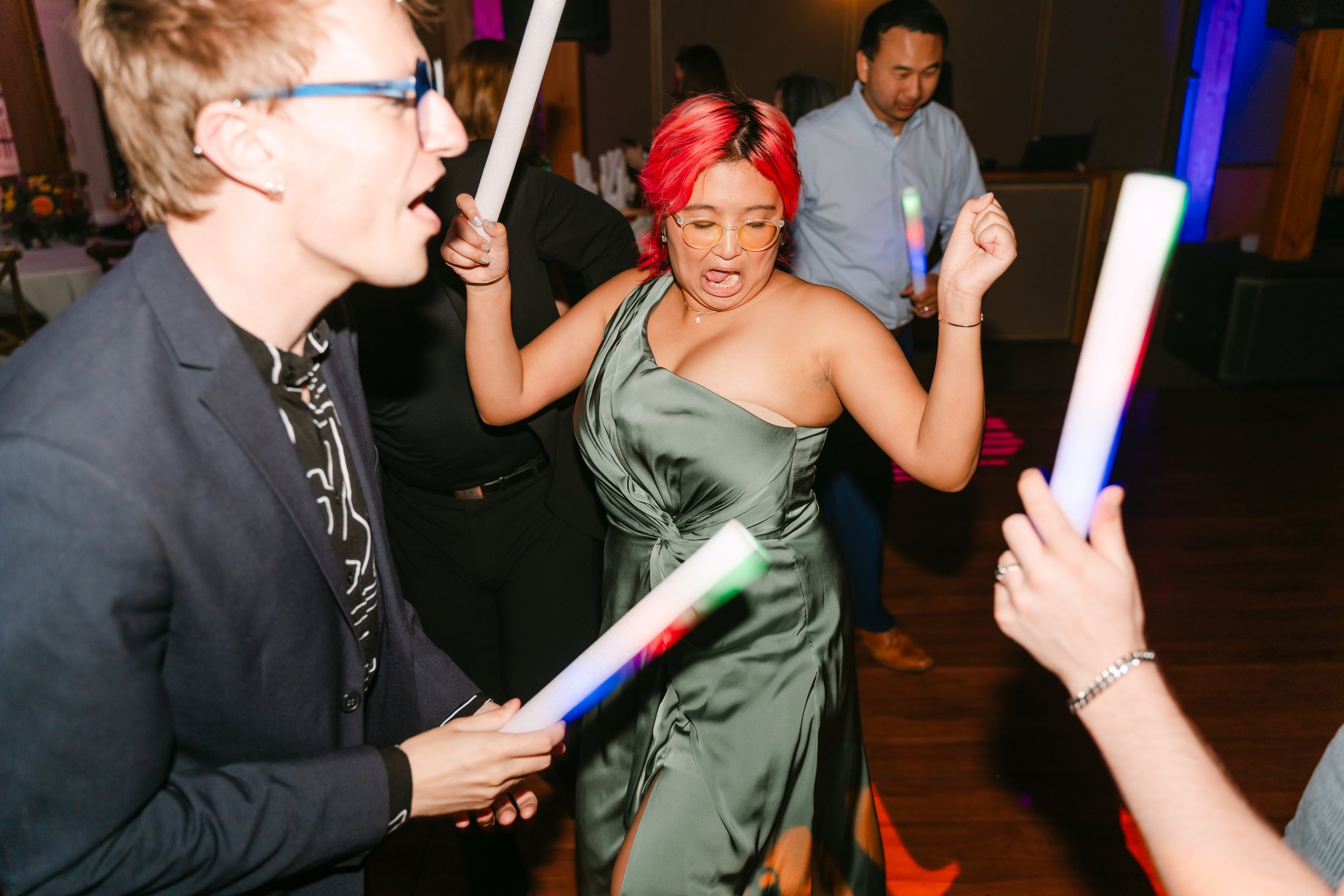 TheLodgeSkaneateles_R+CWedding-08576.jpg