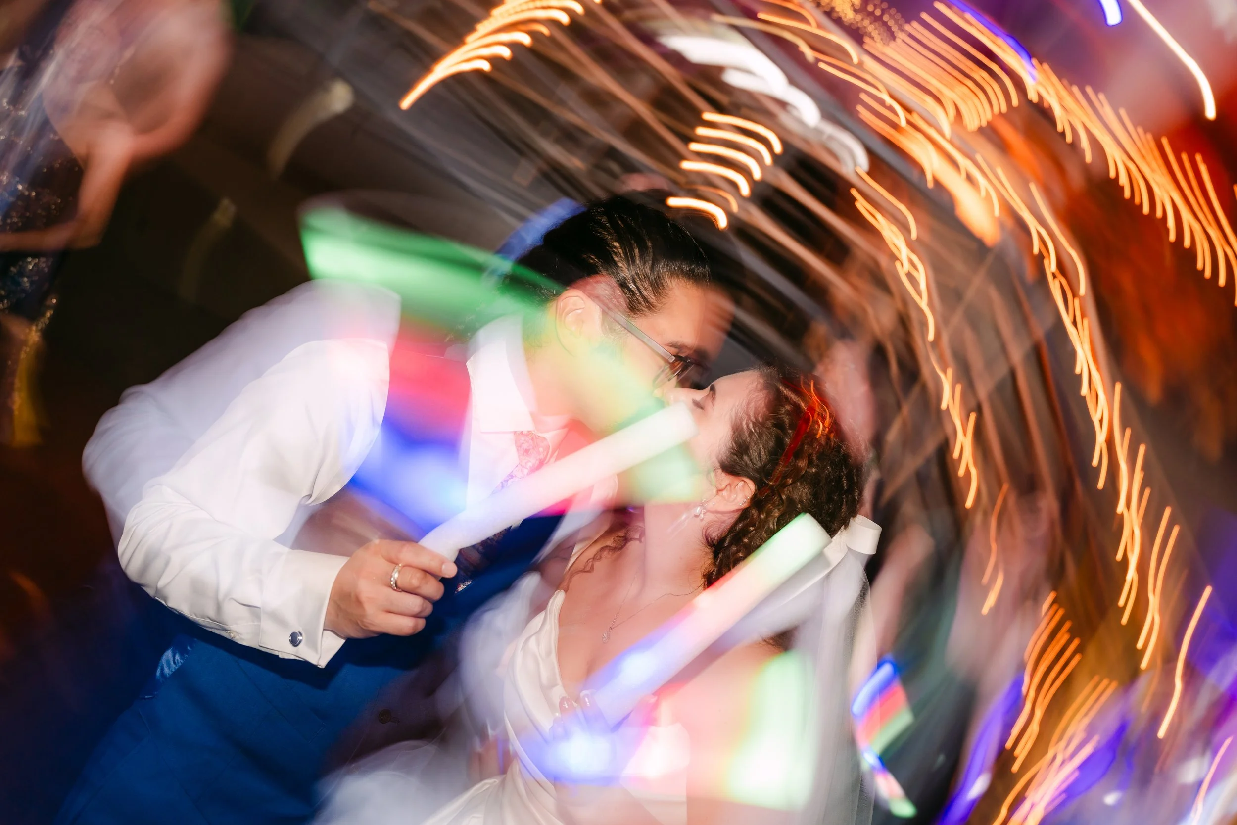 TheLodgeSkaneateles_R+CWedding-08500.jpg