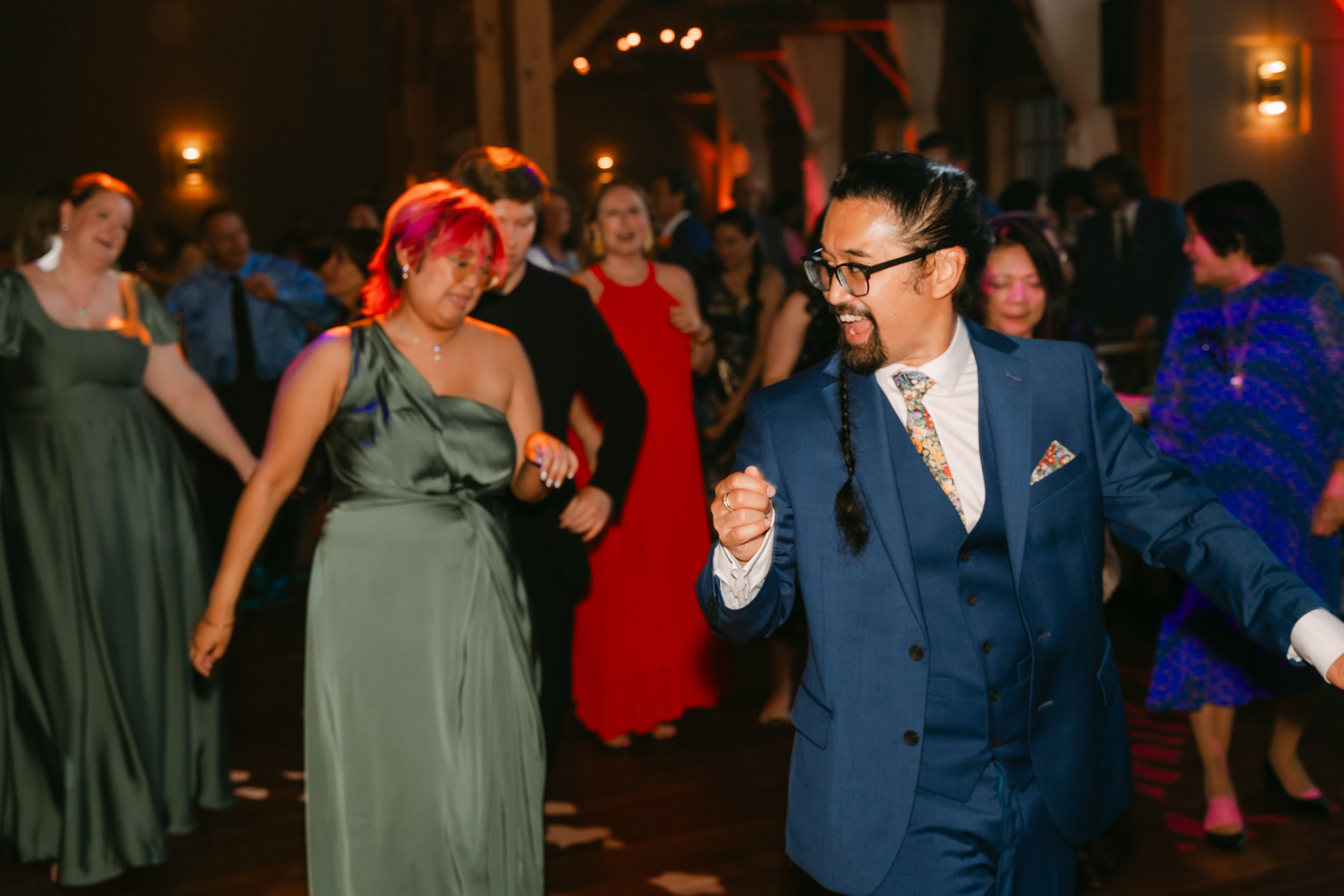 TheLodgeSkaneateles_R+CWedding-07948.jpg